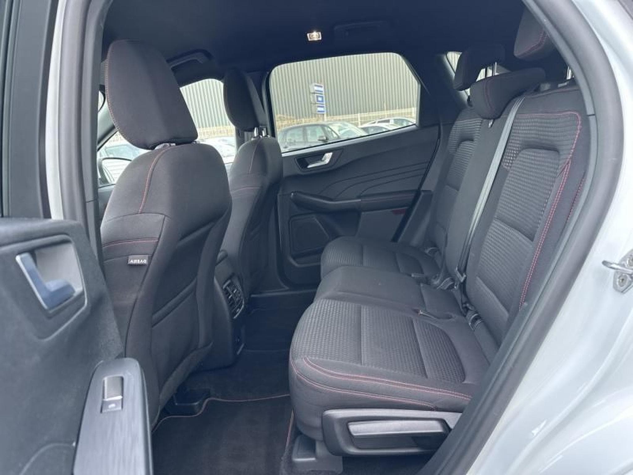 Ford Kuga 2.5 Duratec 225ch Hybride Rechargeable ST-Line X Powershift (2024) - Photo 24