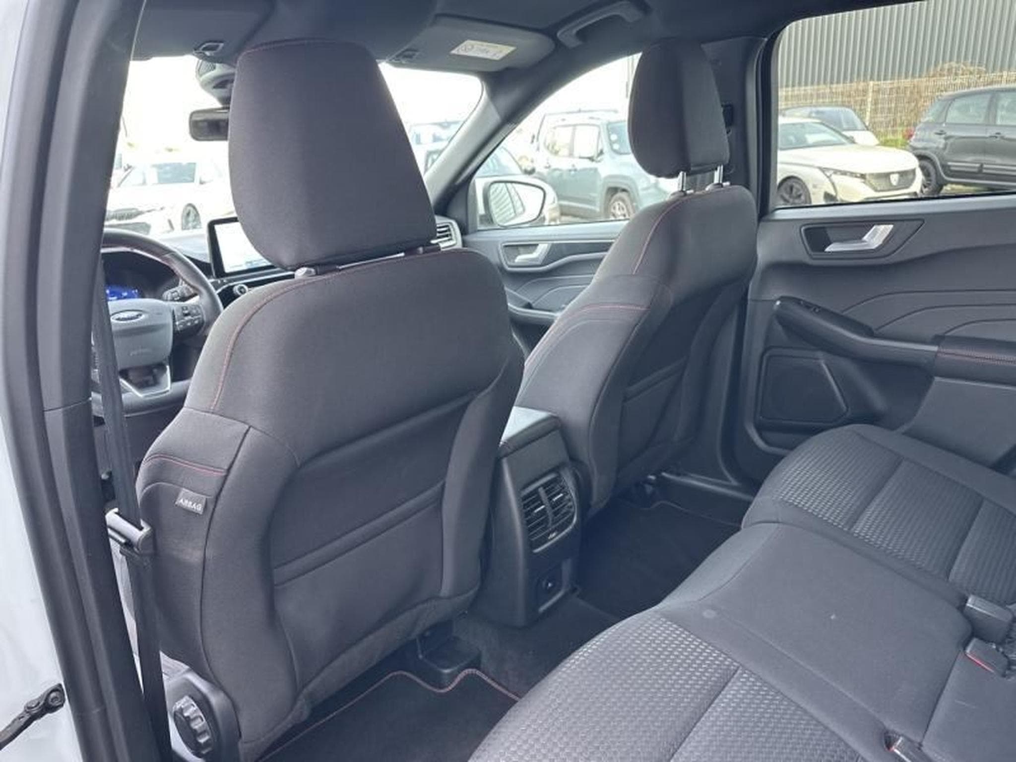 Ford Kuga 2.5 Duratec 225ch Hybride Rechargeable ST-Line X Powershift (2024) - Photo 25