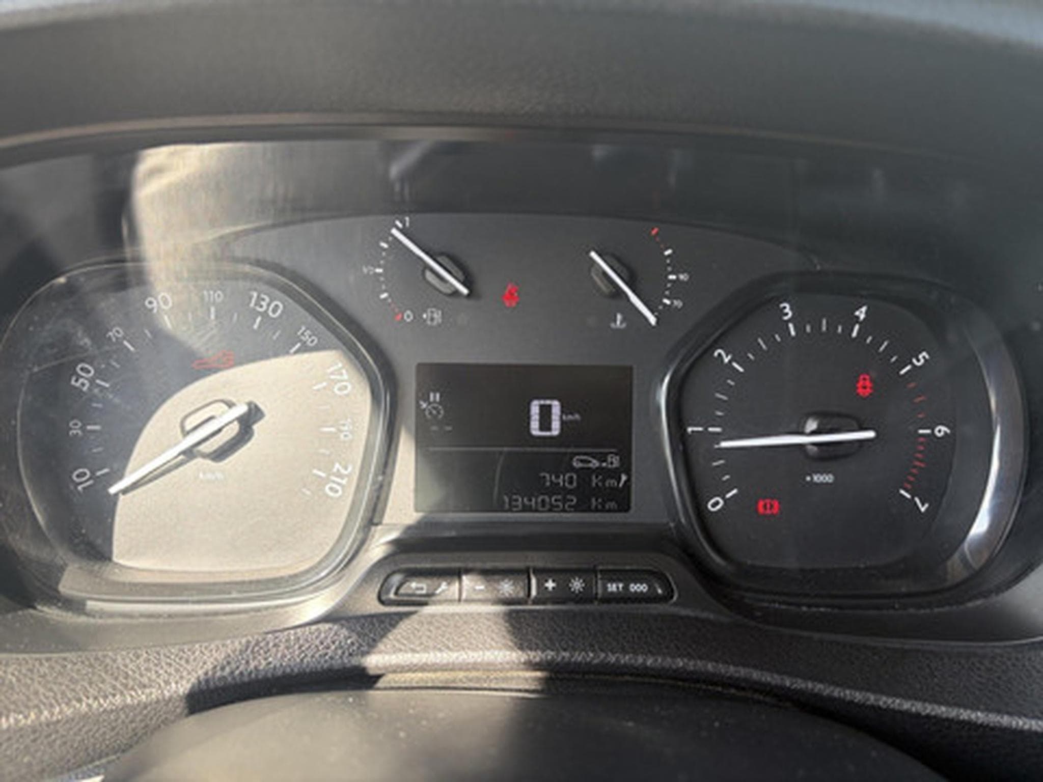 Opel Vivaro 2.0 Turbo 90kW Comfort L2H1 Platform Cab (2019) - Photo 2