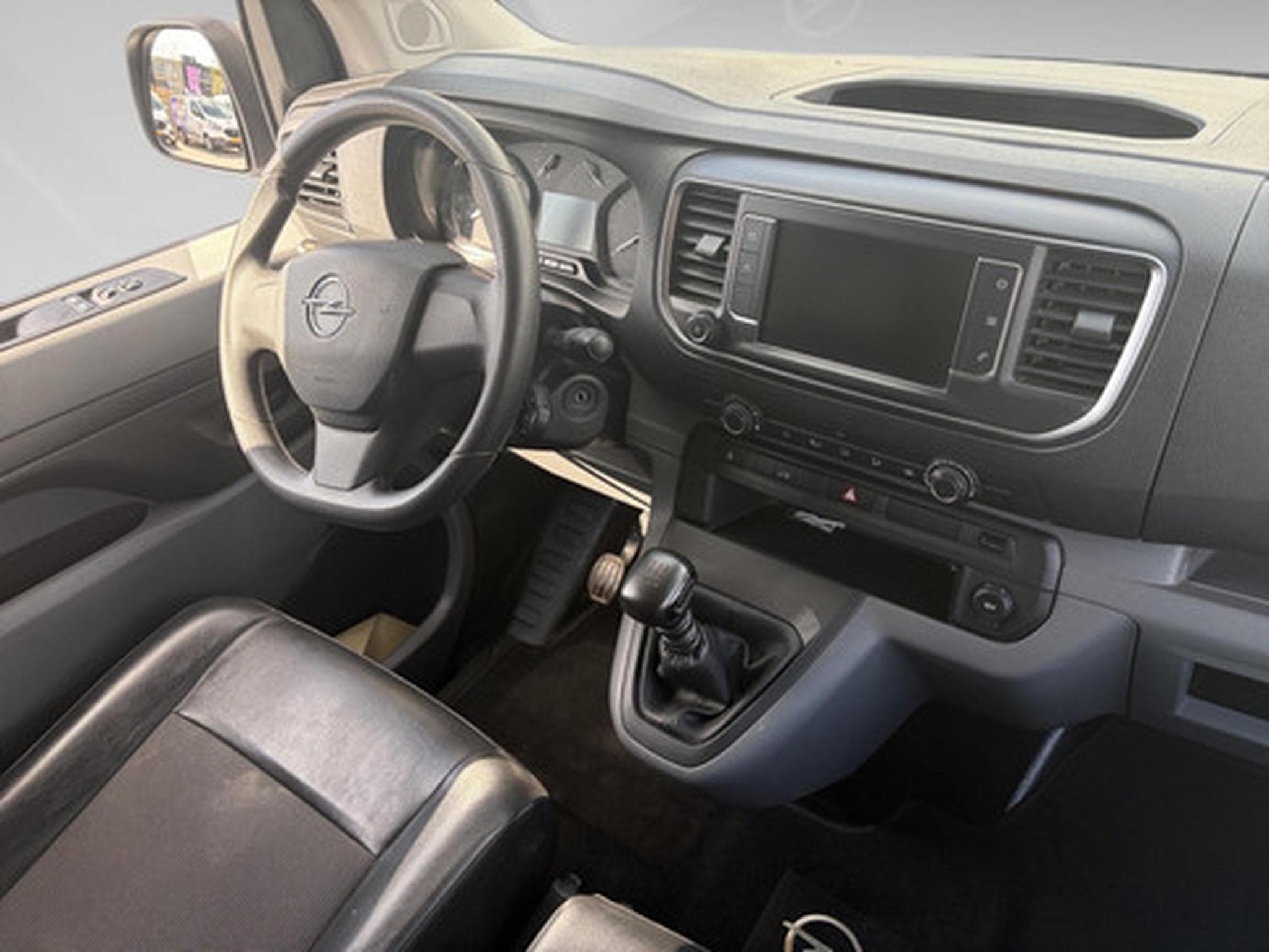 Opel Vivaro 2.0 Turbo 90kW Comfort L2H1 Platform Cab (2019) - Photo 8