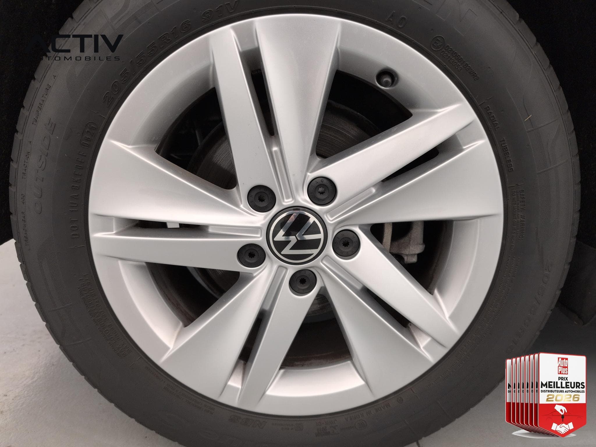 VW Golf VIII 1.5 ETSI EVO2 150 DSG7 LIFE PLUS (2025) - Photo 11