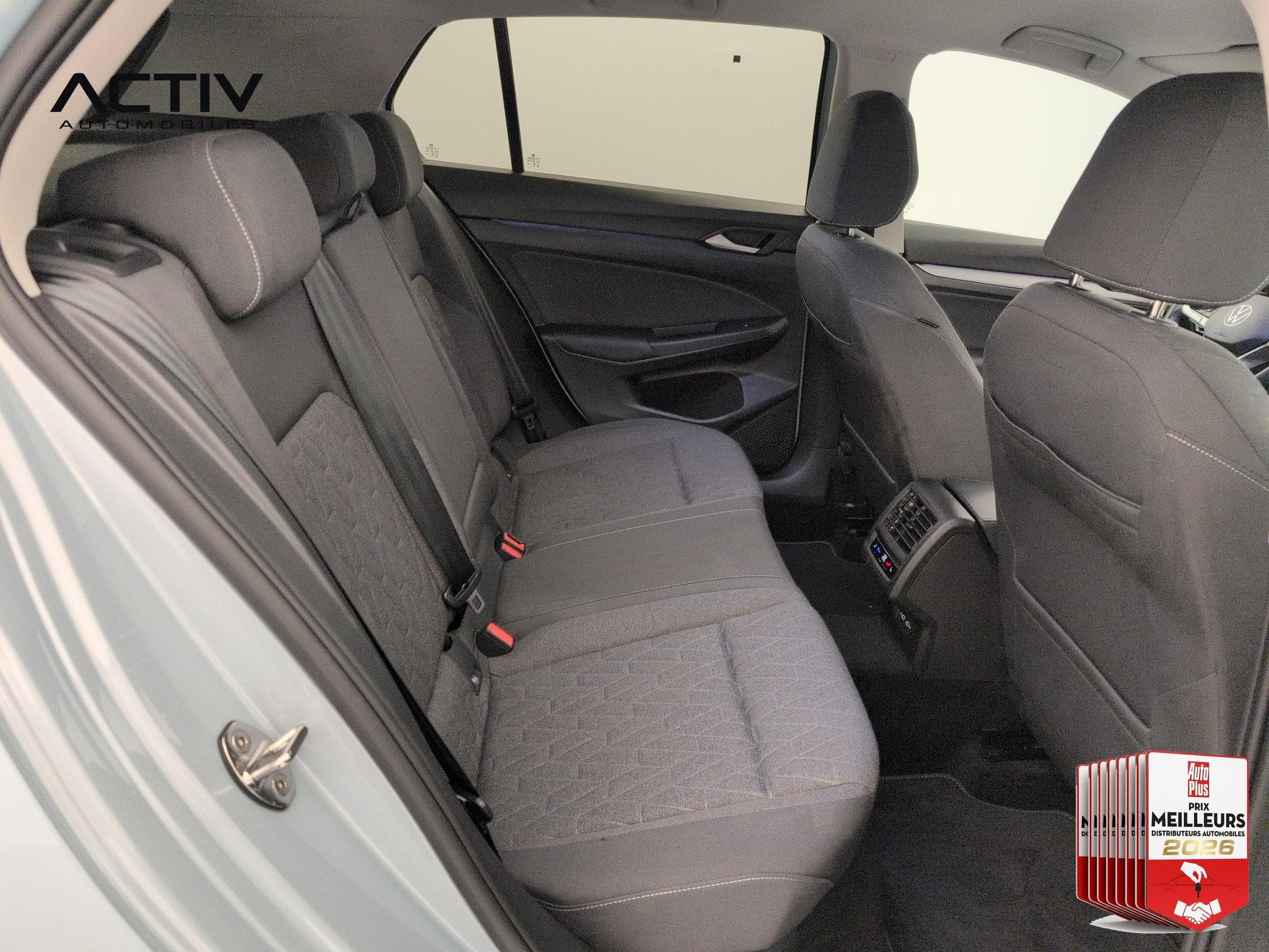 VW Golf VIII 1.5 ETSI EVO2 150 DSG7 LIFE PLUS (2025) - Photo 10
