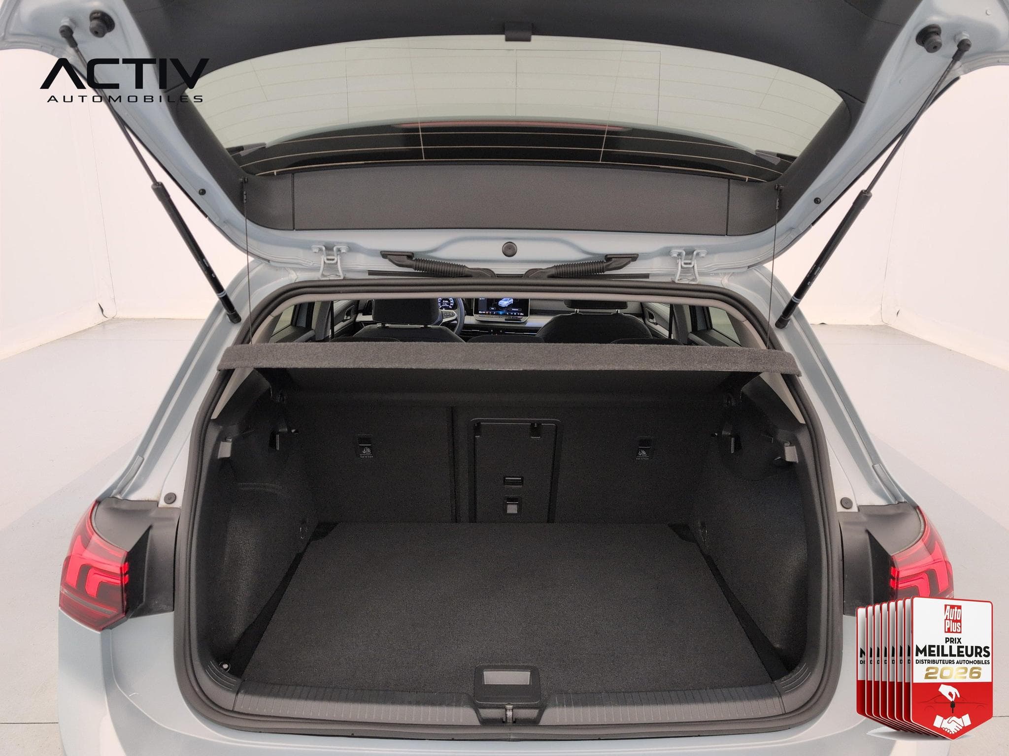VW Golf VIII 1.5 ETSI EVO2 150 DSG7 LIFE PLUS (2025) - Photo 12