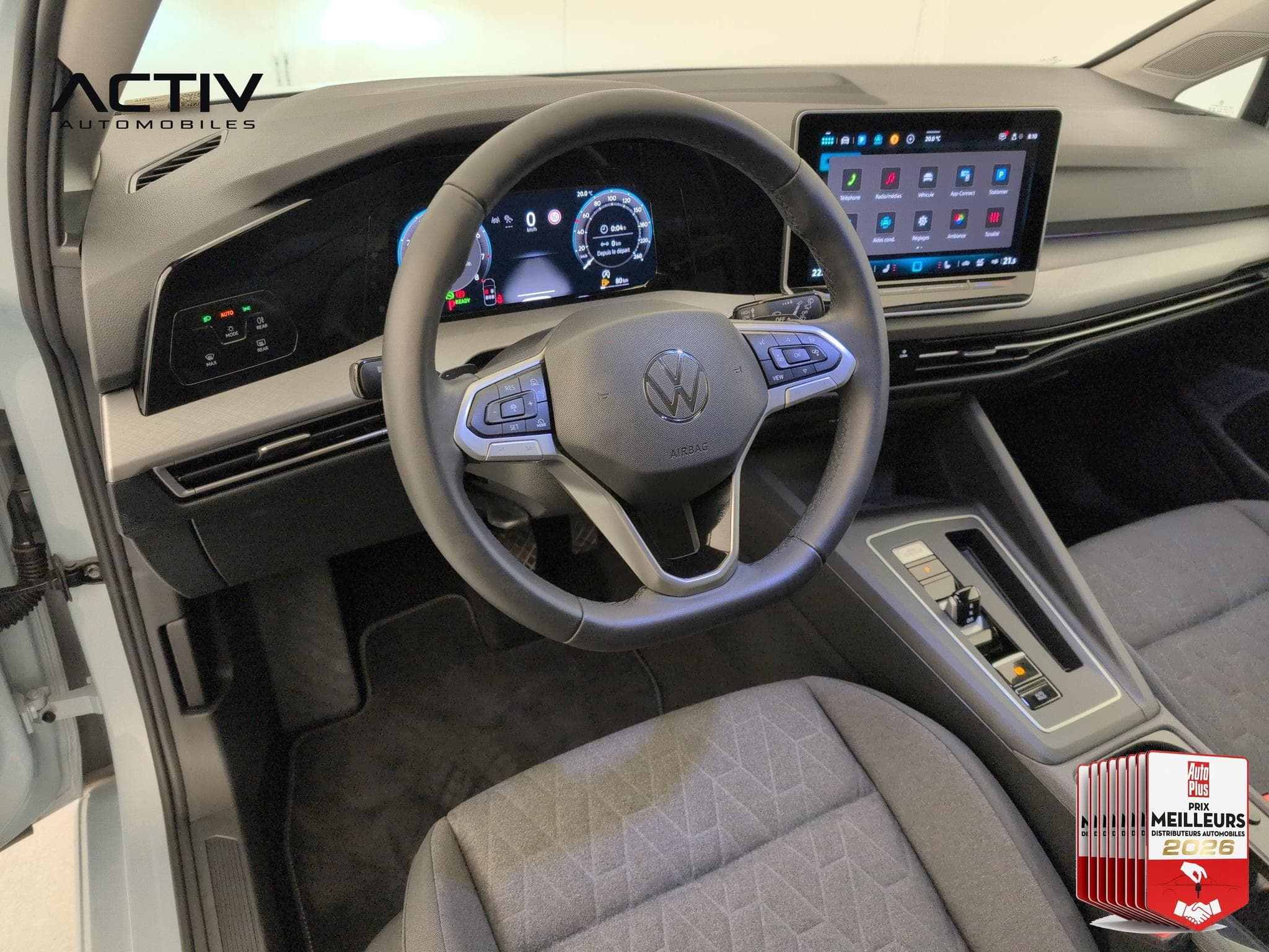 VW Golf VIII 1.5 ETSI EVO2 150 DSG7 LIFE PLUS (2025) - Photo 17
