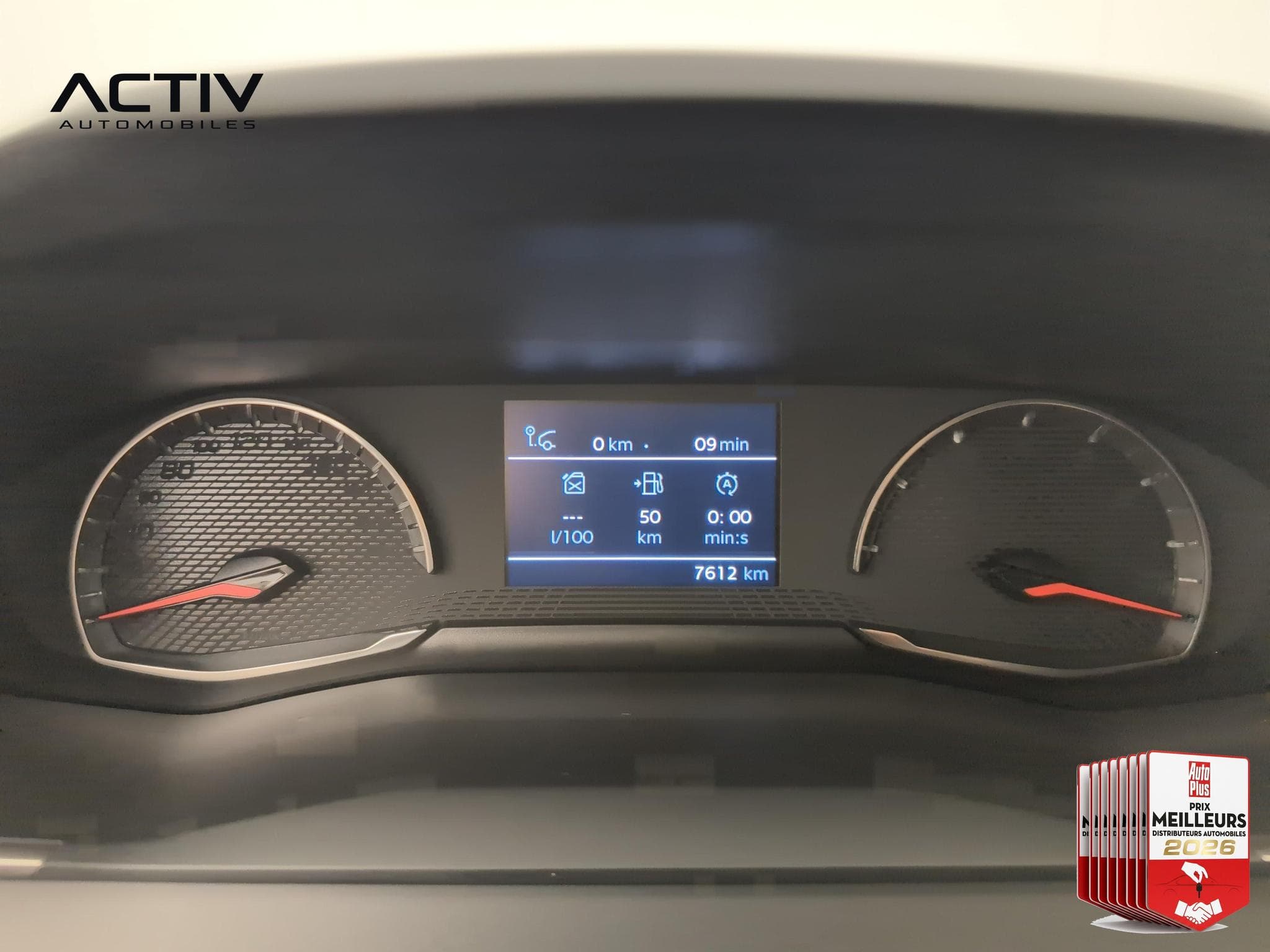 Peugeot 2008 100 S&S BVM6 Style (2025) - Photo 22
