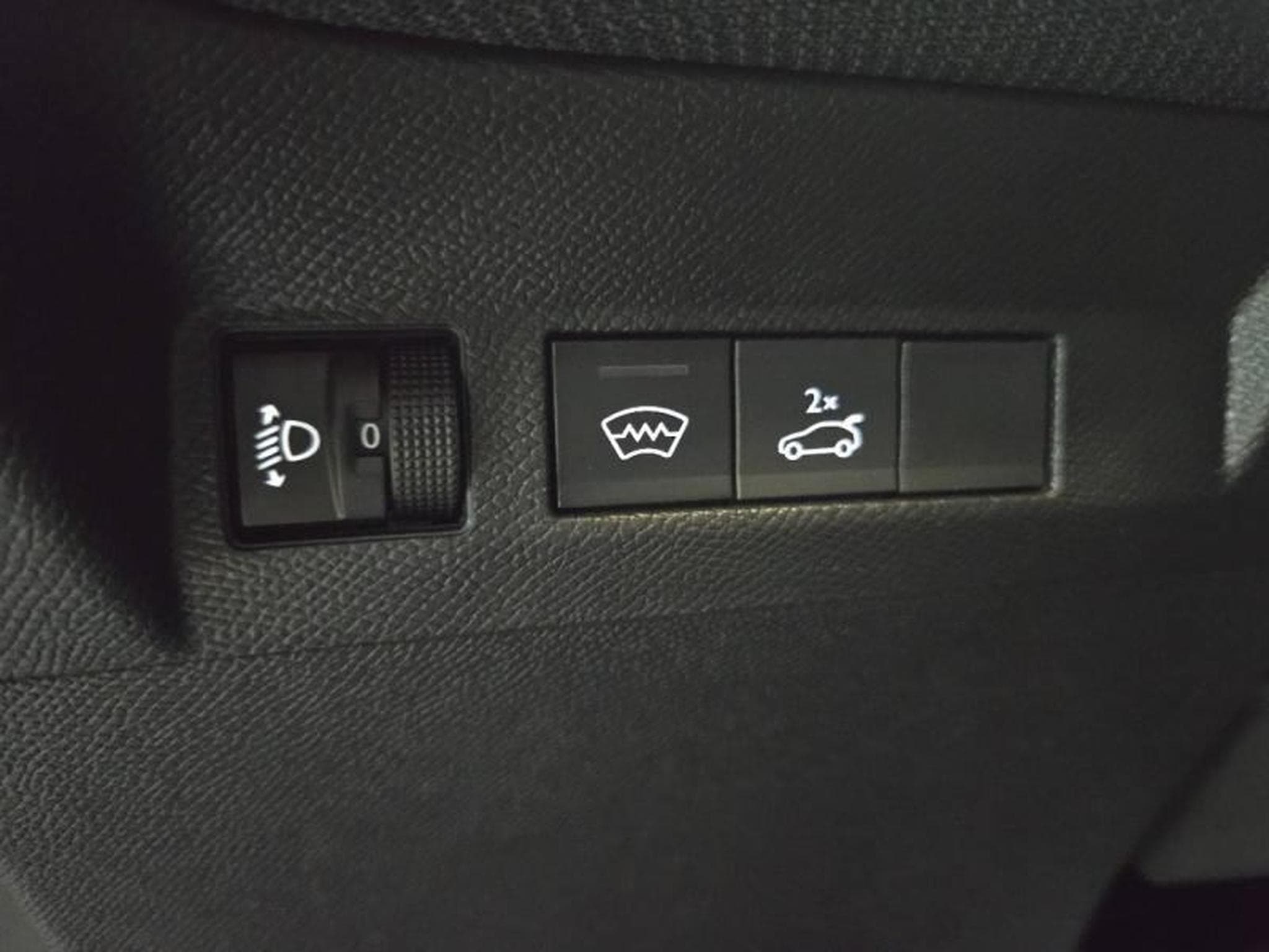 Citroën C5 Aircross Hybride 145ch PLUS boite automatique (2026) - Photo 14