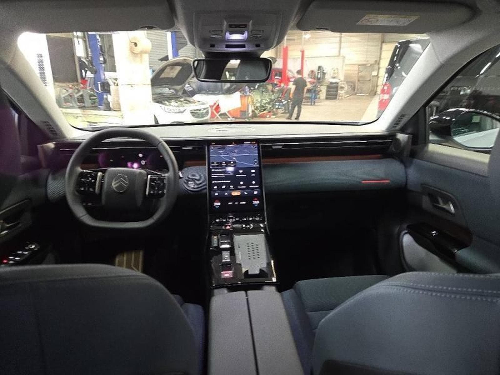 Citroën C5 Aircross Hybride 145ch PLUS boite automatique (2026) - Photo 16