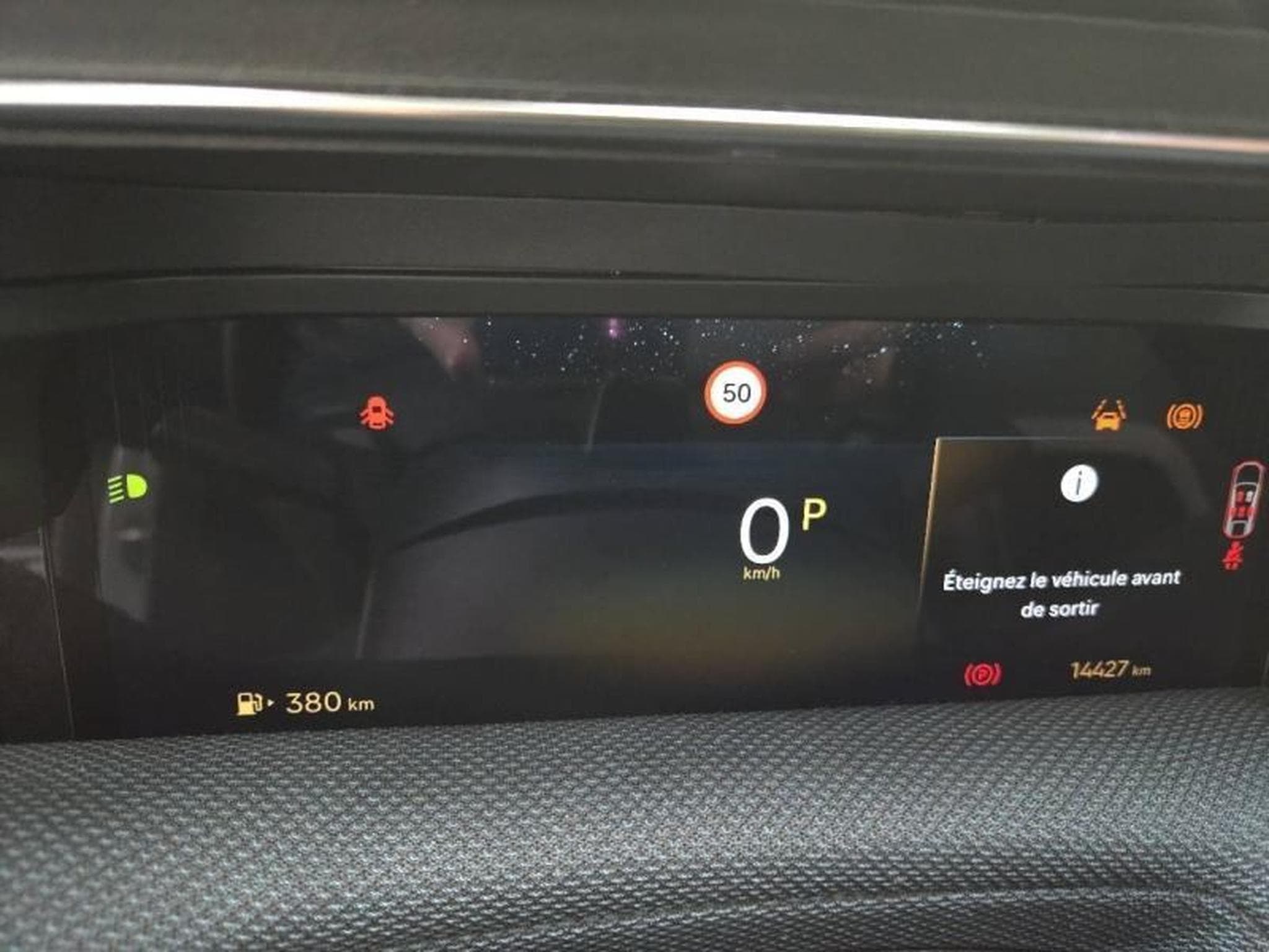 Citroën C5 Aircross Hybride 145ch PLUS boite automatique (2026) - Photo 23