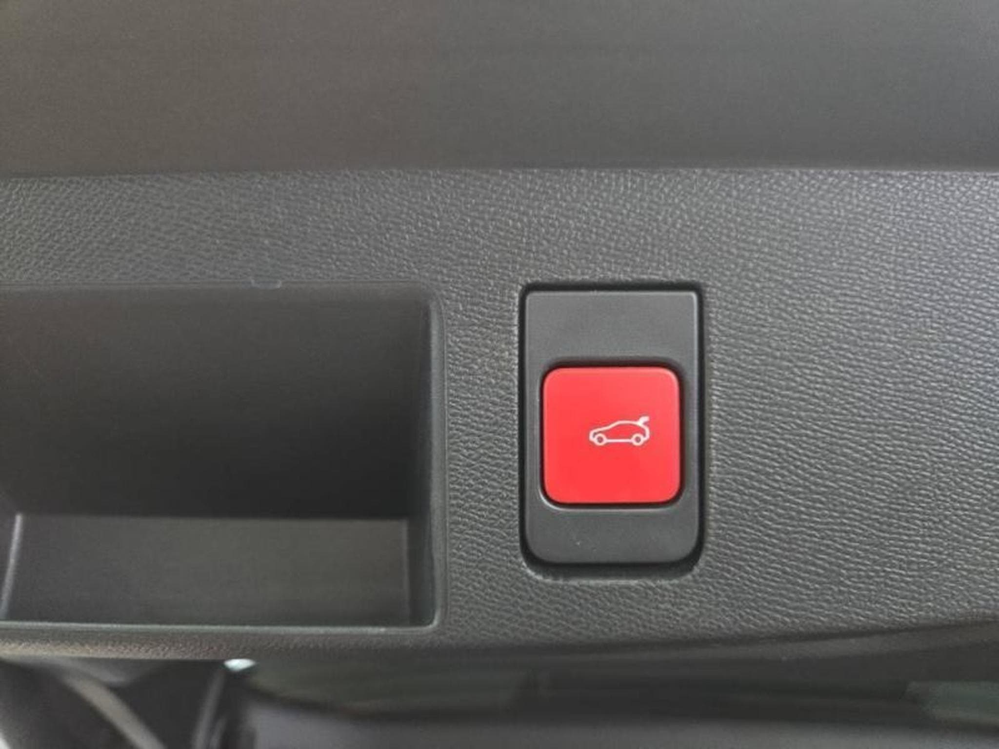 Citroën C5 Aircross Hybride 145ch PLUS boite automatique (2026) - Photo 43