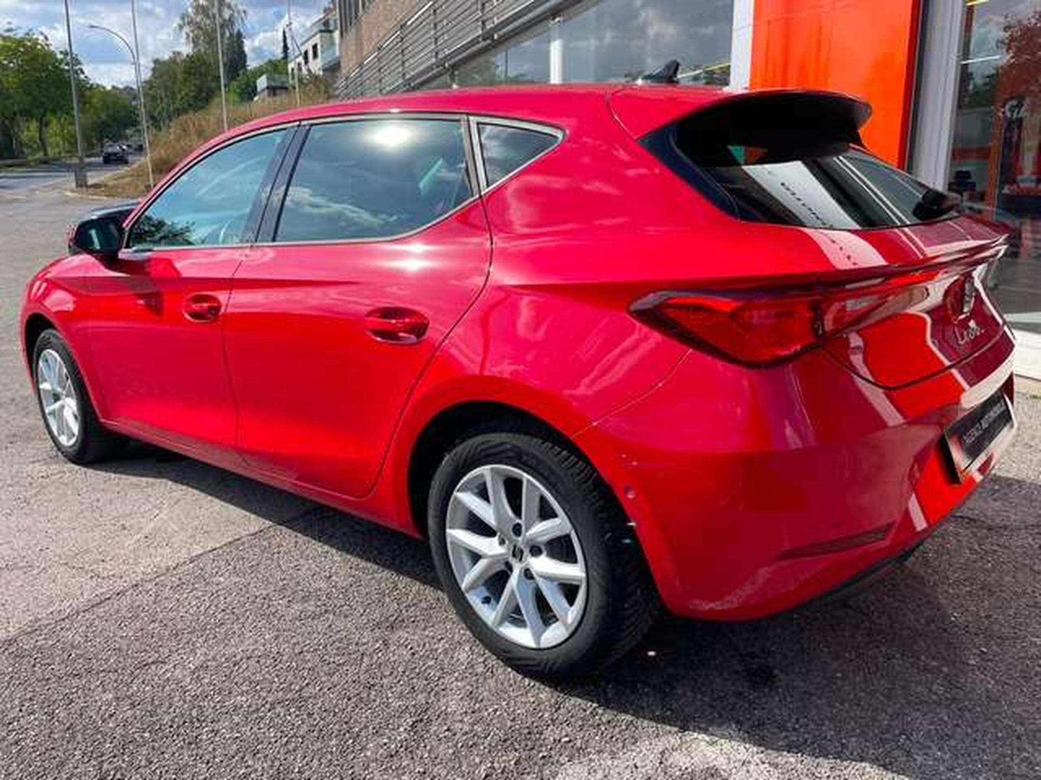 SEAT Leon Leon 1.5 TSI DSG - JUSQU'A 36 MOIS DE GARANTIE (2023) - Foto 7