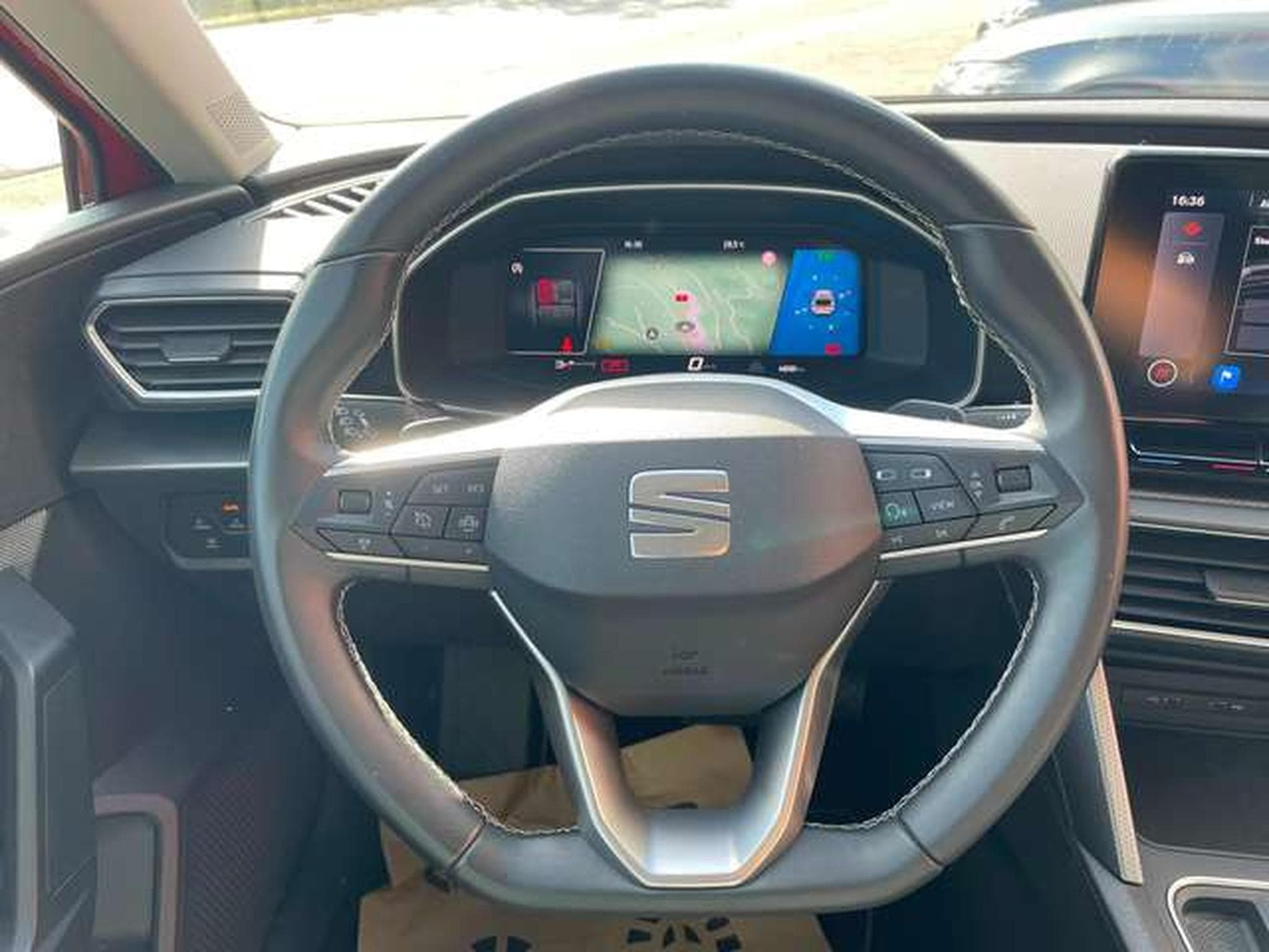 SEAT Leon Leon 1.5 TSI DSG - JUSQU'A 36 MOIS DE GARANTIE (2023) - Foto 13