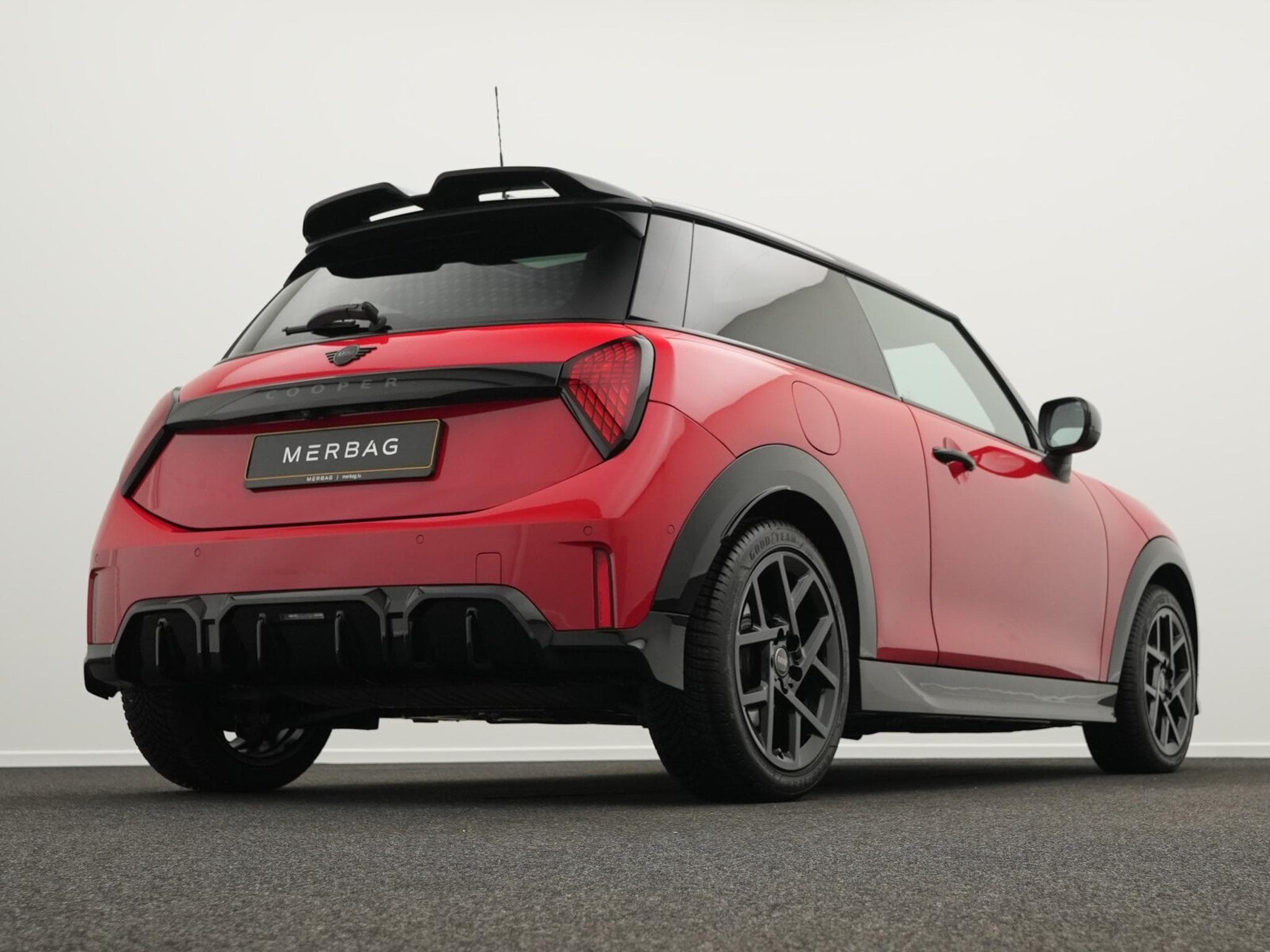 Mini Cooper John Cooper Works Trim (2025) - Foto 11