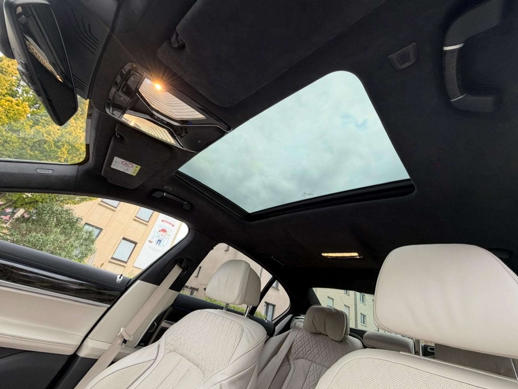 BMW 730 M Sport (2022) - Foto 6