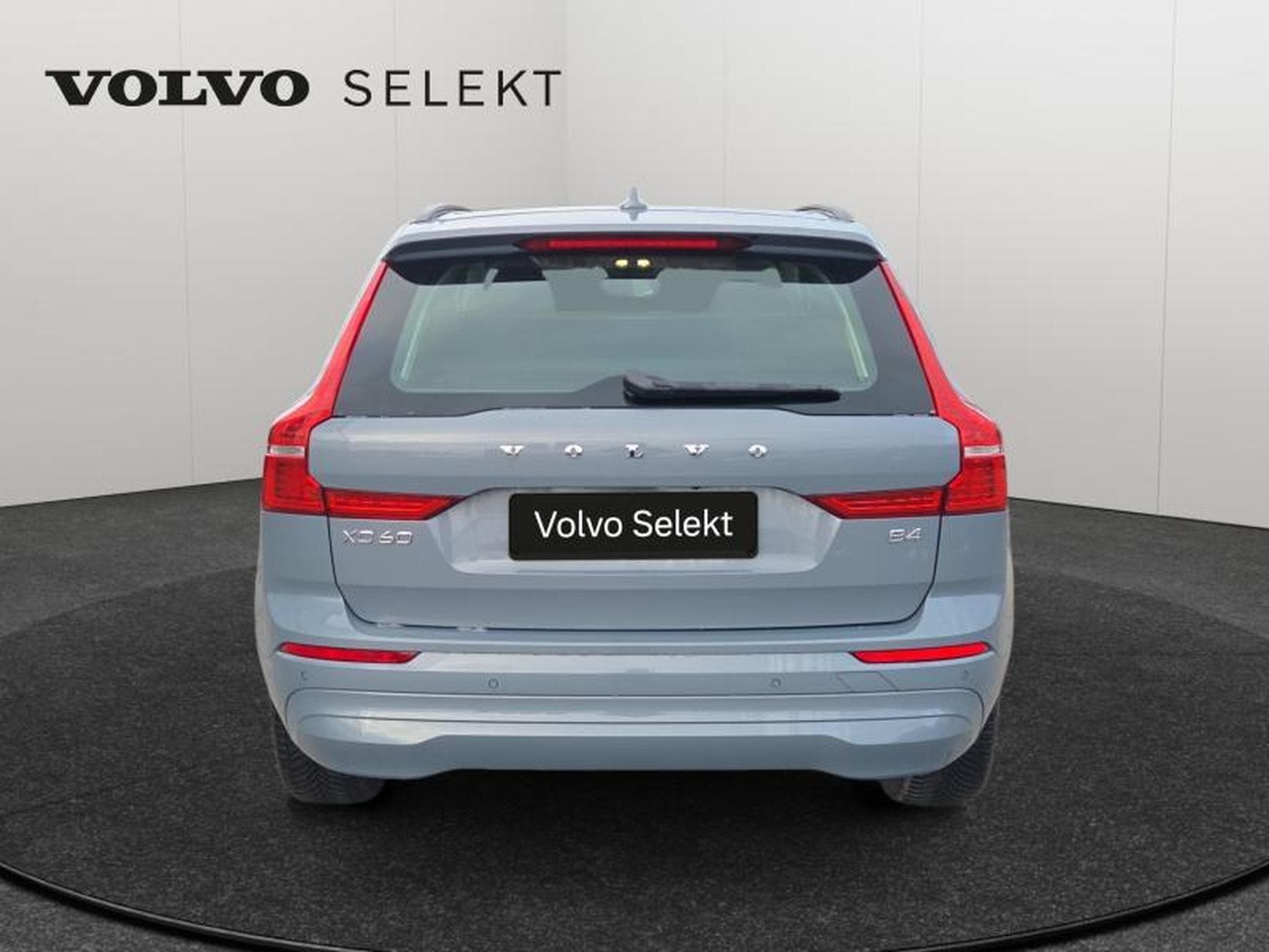 Volvo XC60 B4 Core / Diesel (2023) - Photo 6