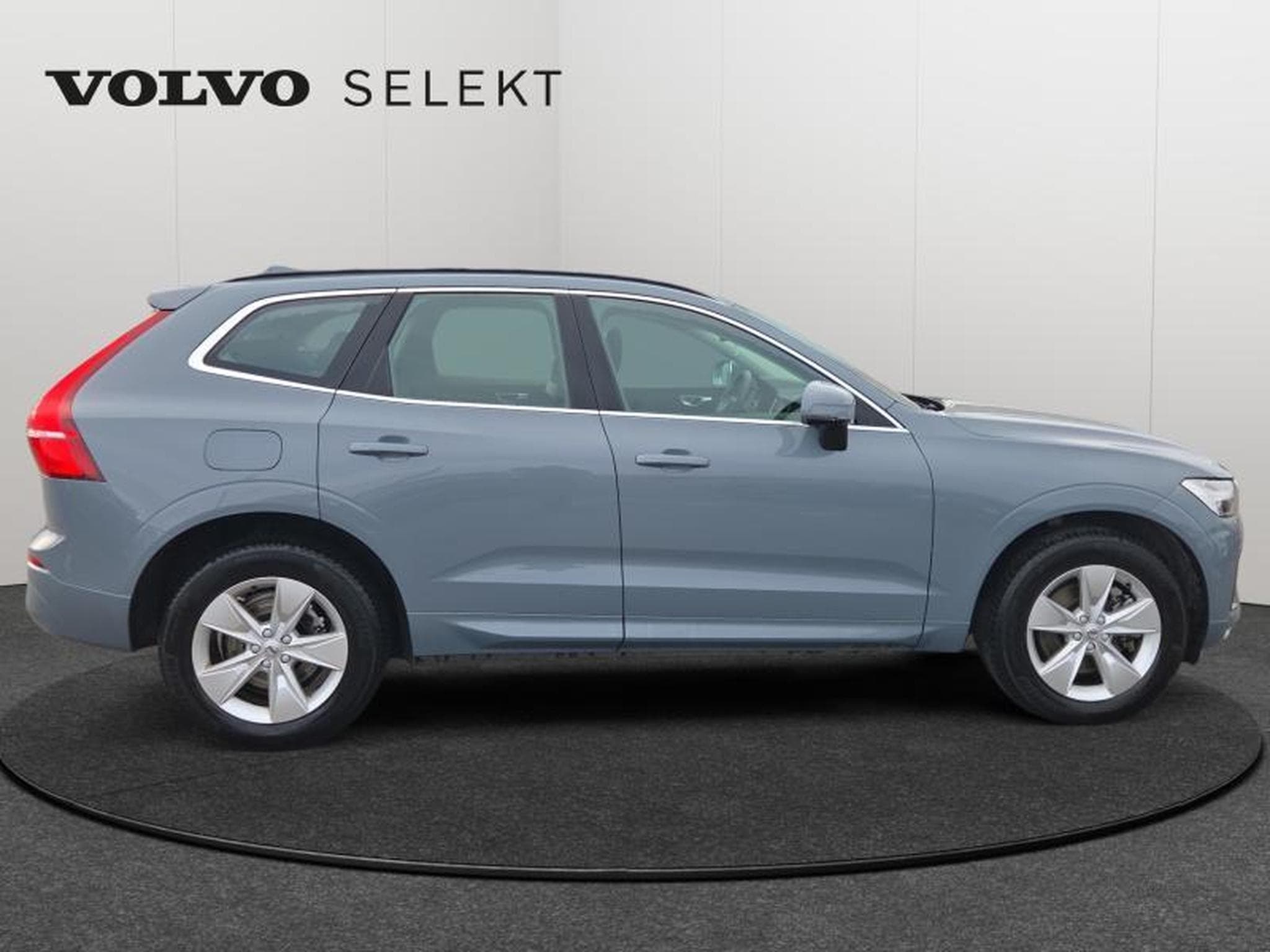 Volvo XC60 B4 Core / Diesel (2023) - Photo 7