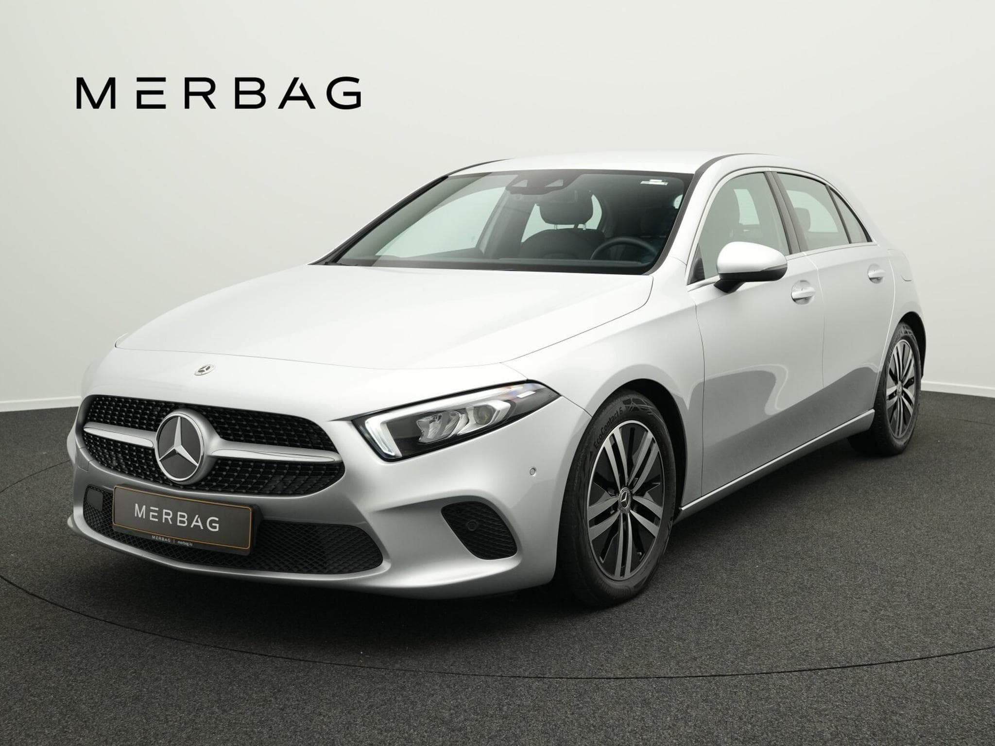 Mercedes A 180 d Progressive LED+Ambi+MBUX+Apple (2021) - Photo 1