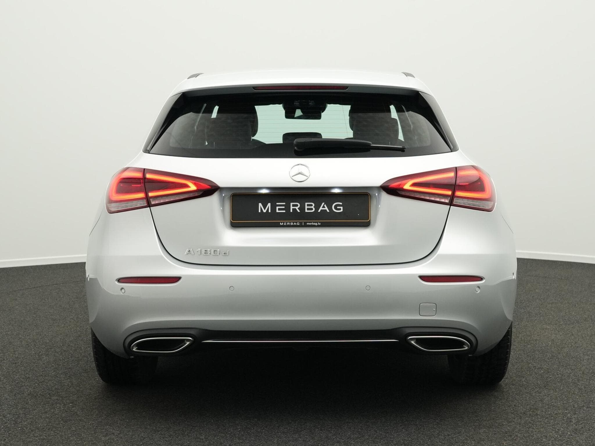 Mercedes A 180 d Progressive LED+Ambi+MBUX+Apple (2021) - Photo 4