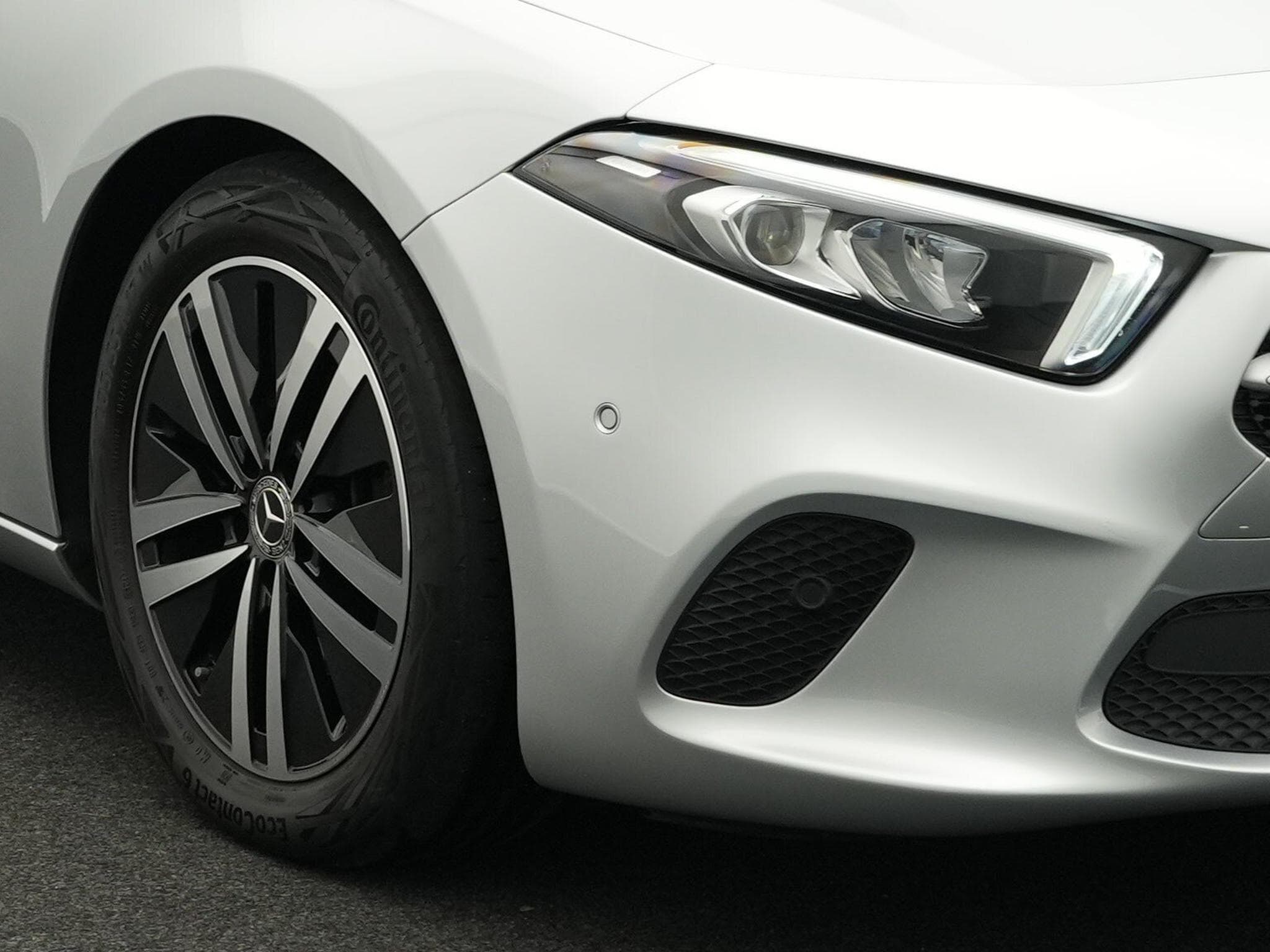 Mercedes A 180 d Progressive LED+Ambi+MBUX+Apple (2021) - Photo 7