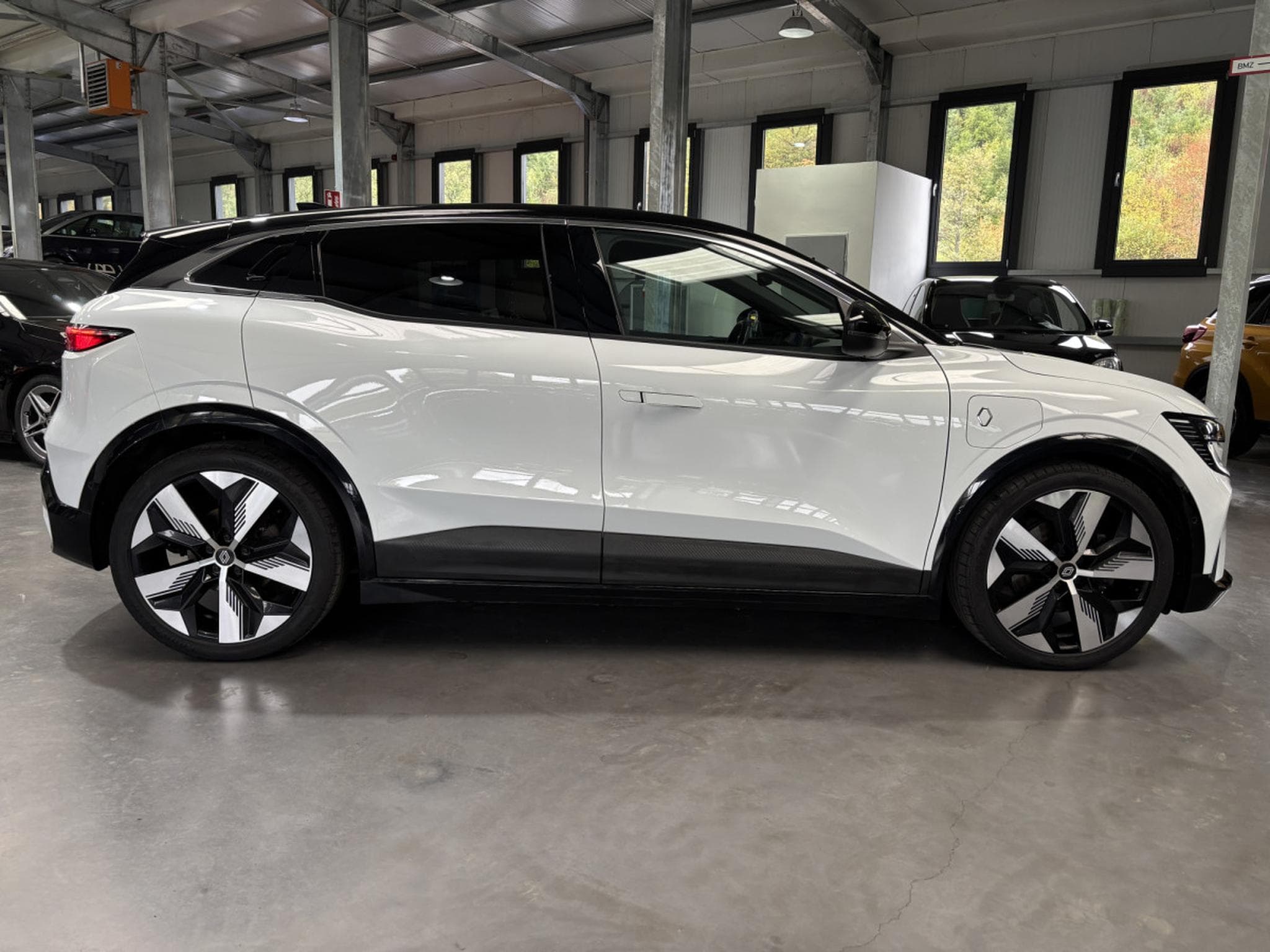Renault Megane E-TECH EV40 TECHNO (2023) - Photo 2