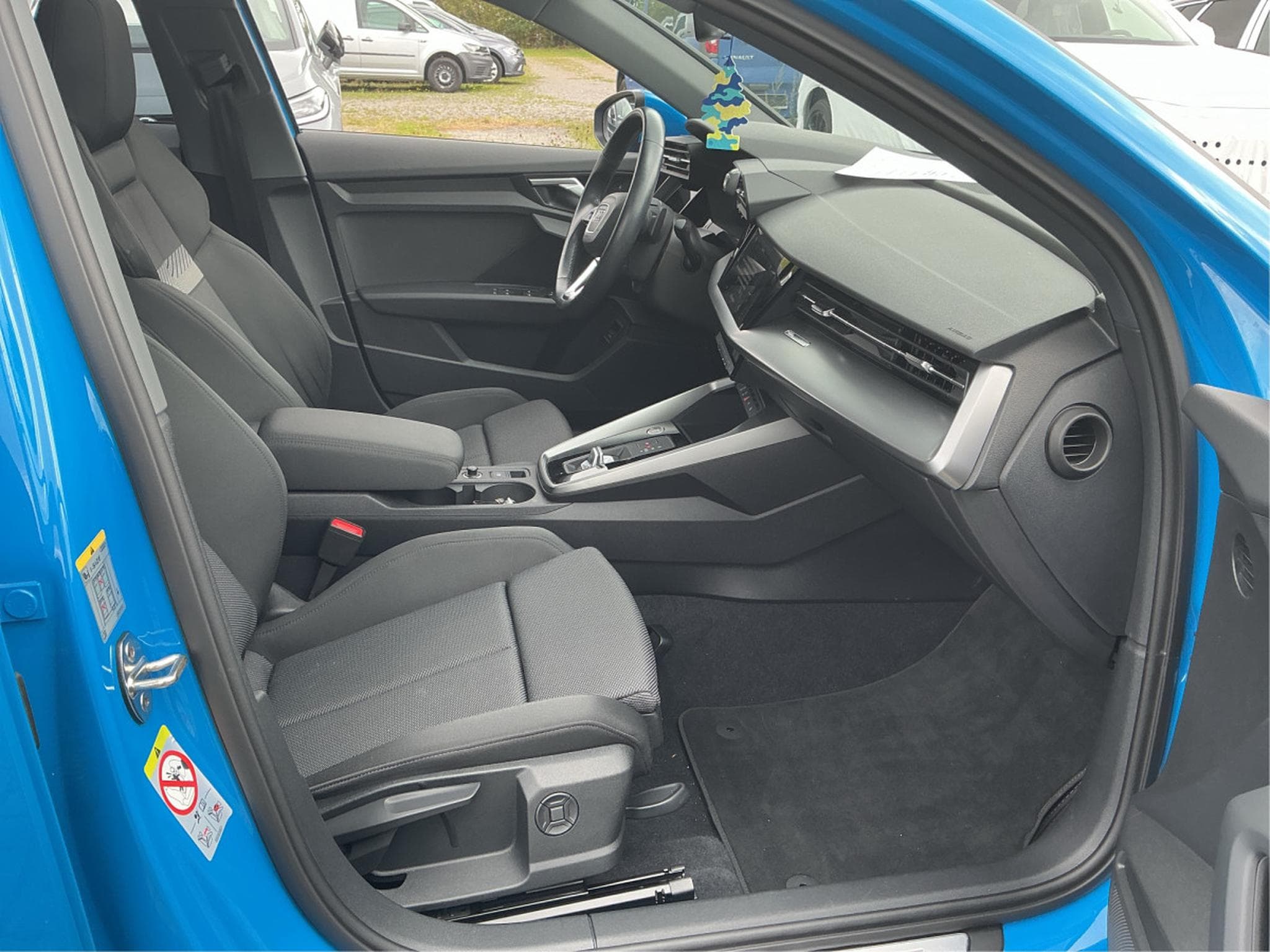 Audi A3 Sportback S-Line 2.0 30 TDI 115 CV S-Tronic (2023) - Photo 7