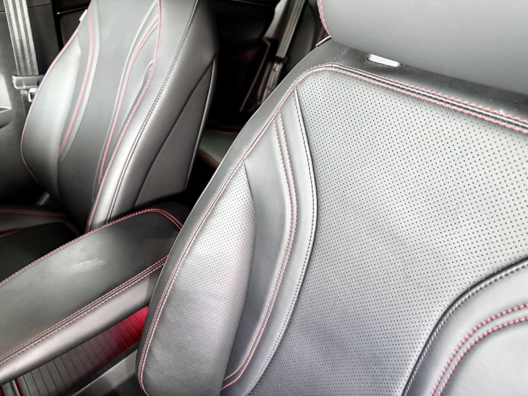Ford Mustang Mach-E 99KWH EXT. RANGE PREMIUM *PANO* BANG&OLUFSEN* (2023) - Foto 6