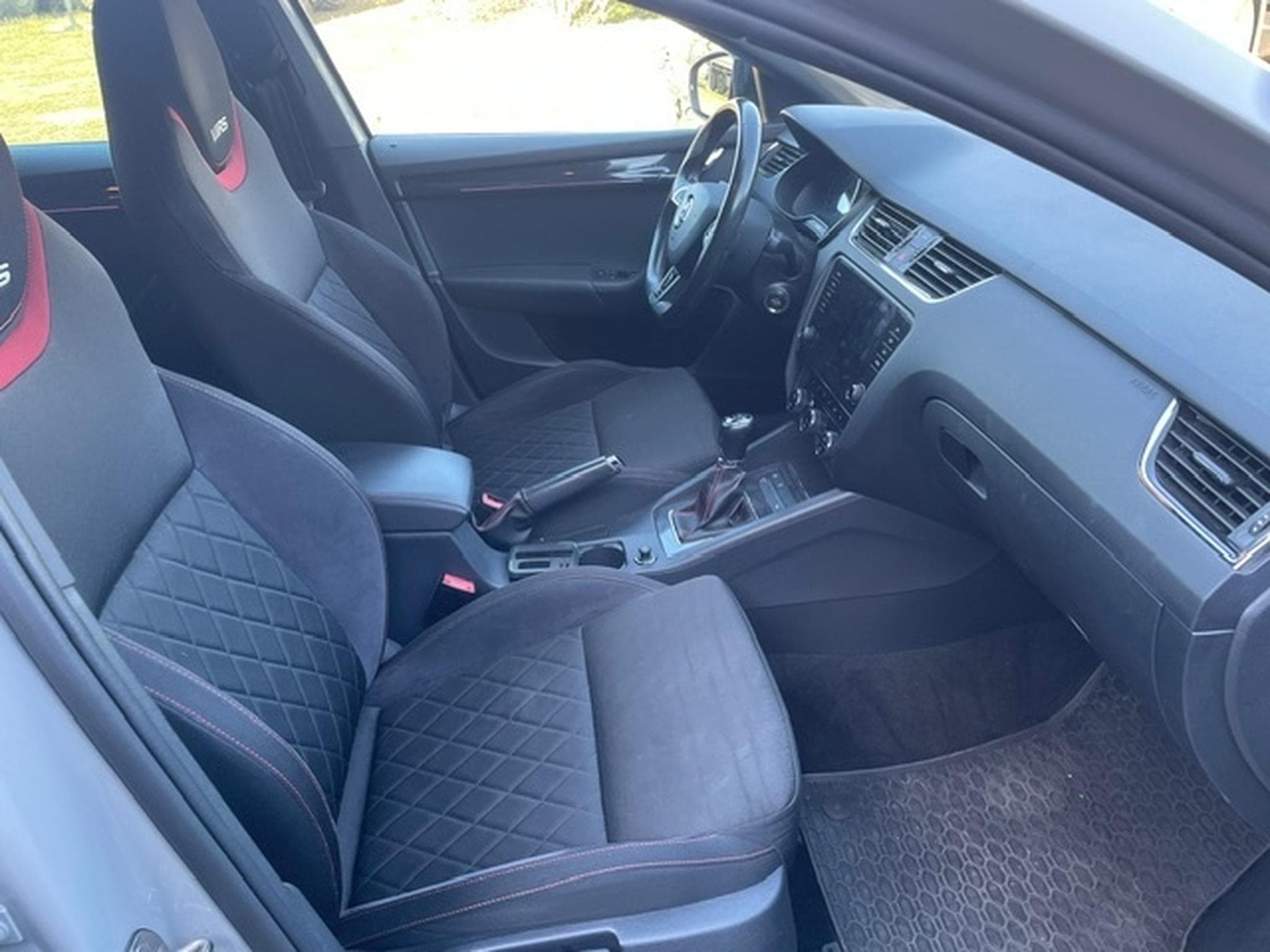 Skoda Octavia VRS 2.0TDi 184 Challenge (2018) - Photo 7