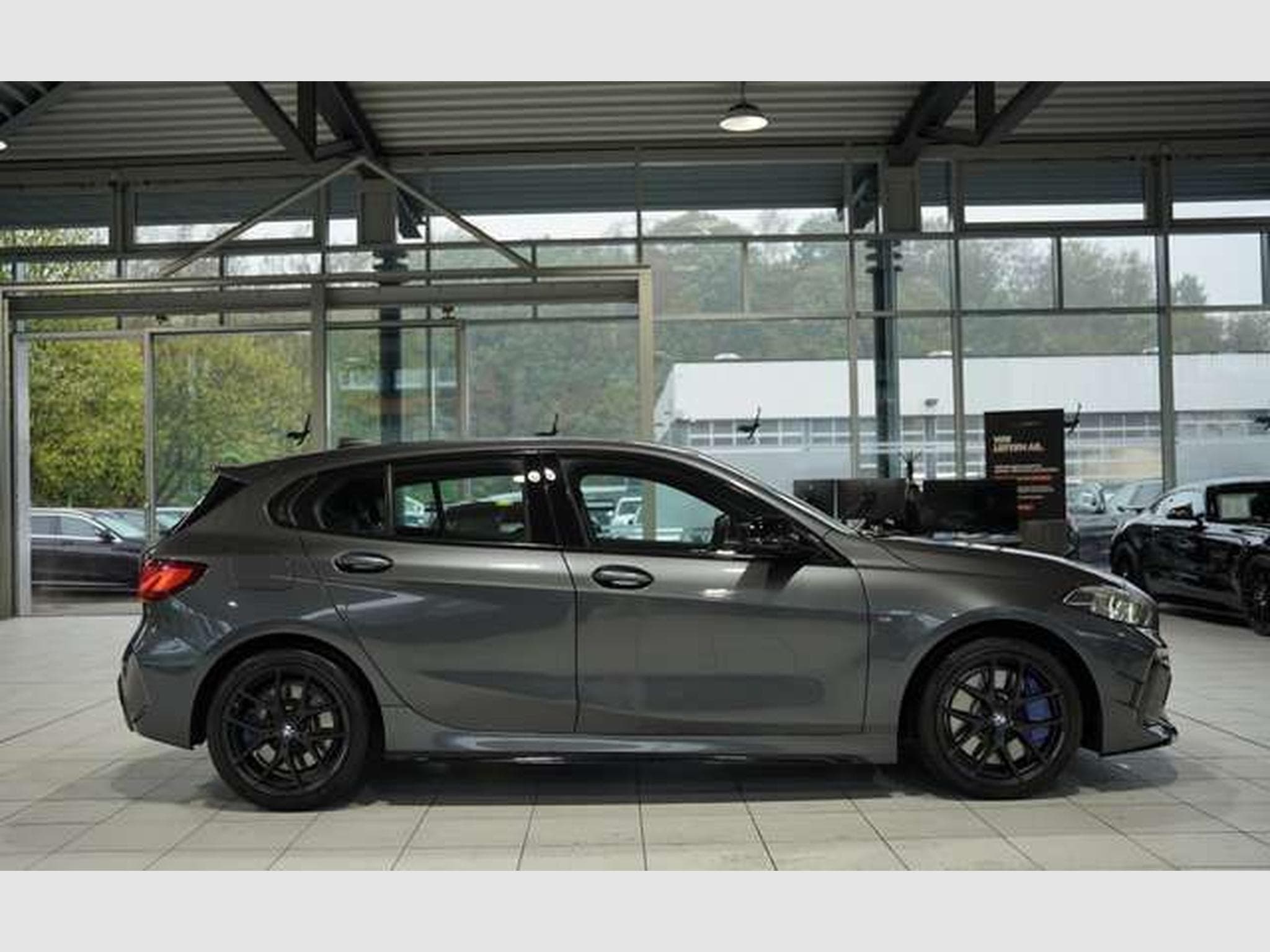 BMW M135 xDrive *2.Hand *Harman-Kardon *Head-Up (2020) - Photo 4