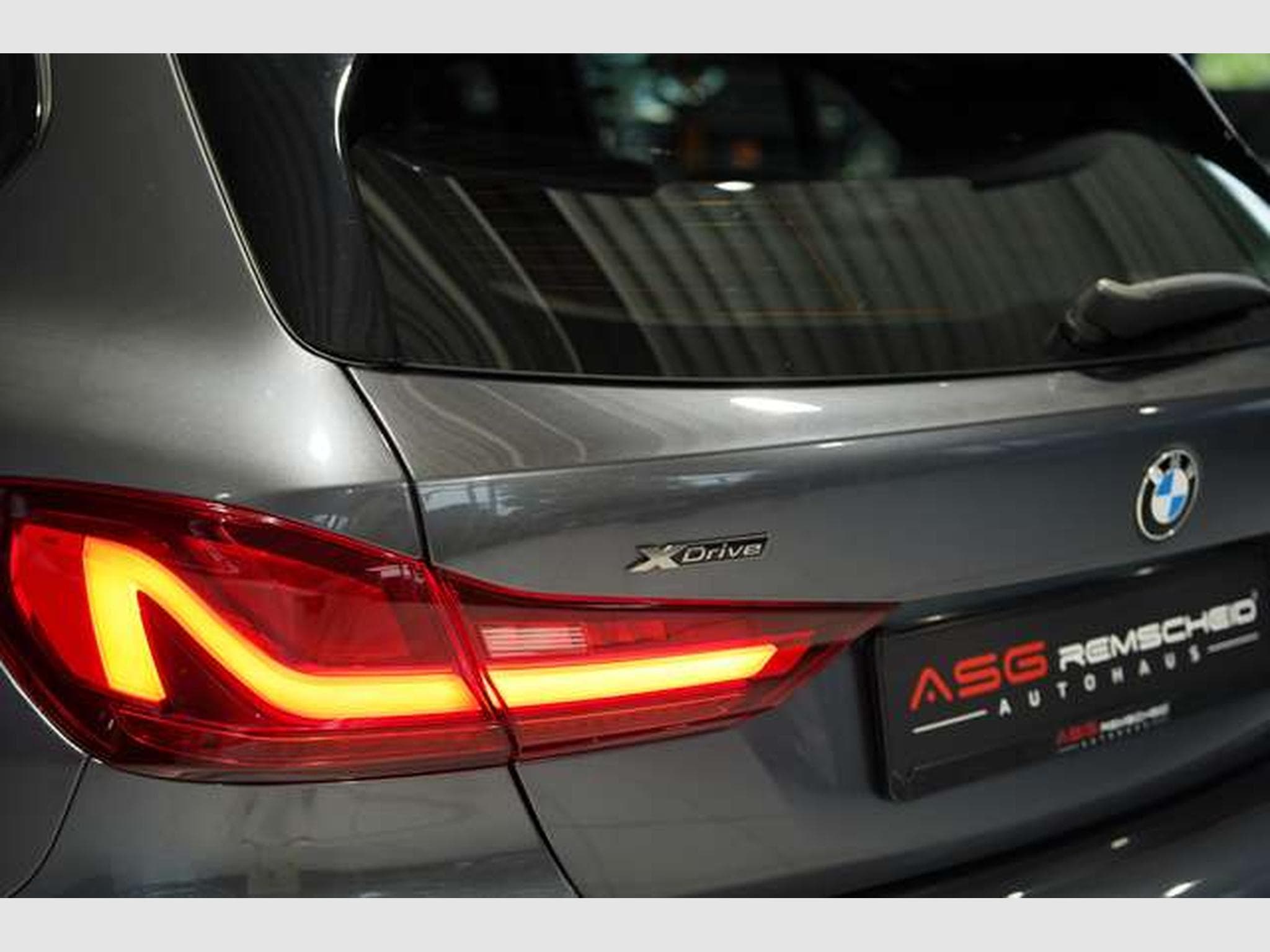 BMW M135 xDrive *2.Hand *Harman-Kardon *Head-Up (2020) - Photo 7