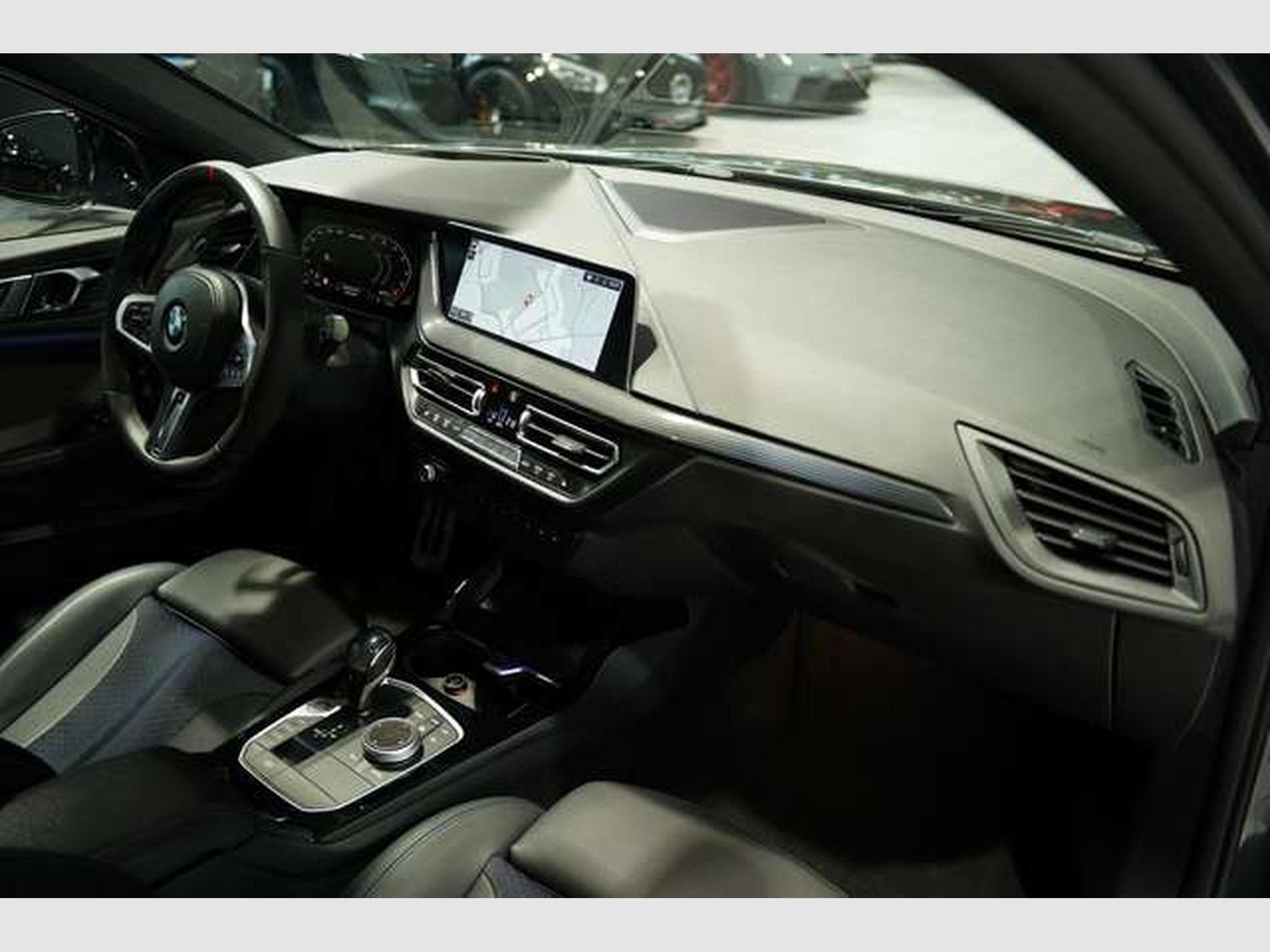 BMW M135 xDrive *2.Hand *Harman-Kardon *Head-Up (2020) - Photo 12