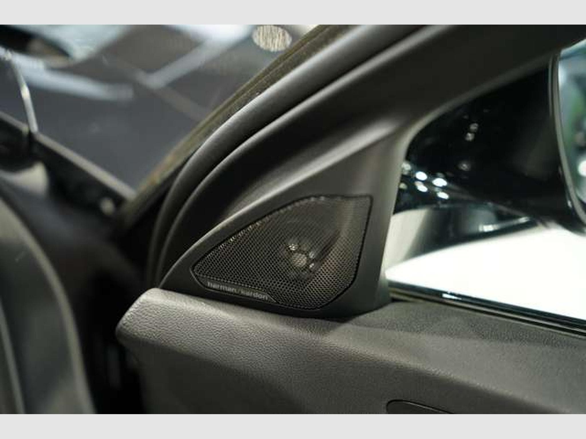 BMW M135 xDrive *2.Hand *Harman-Kardon *Head-Up (2020) - Photo 13