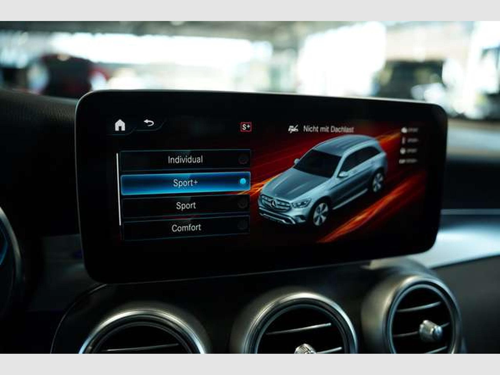 Mercedes GLC 220 d 4M AMG Line *20 *LUFT *Digital *Pano (2019) - Photo 34