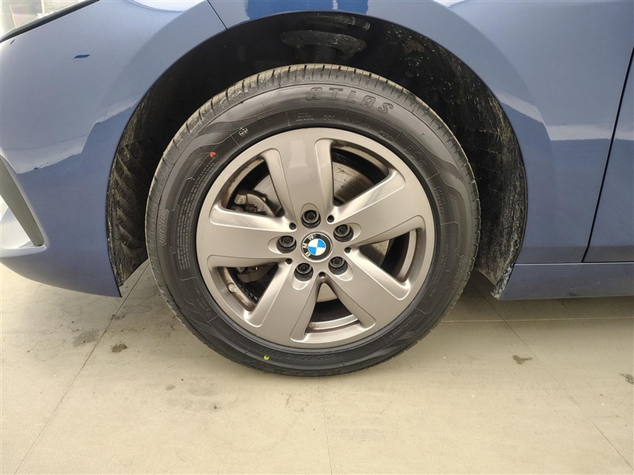 BMW 118 i  Navi Cockpit / Led / PDC av+ar (2021) - Photo 6