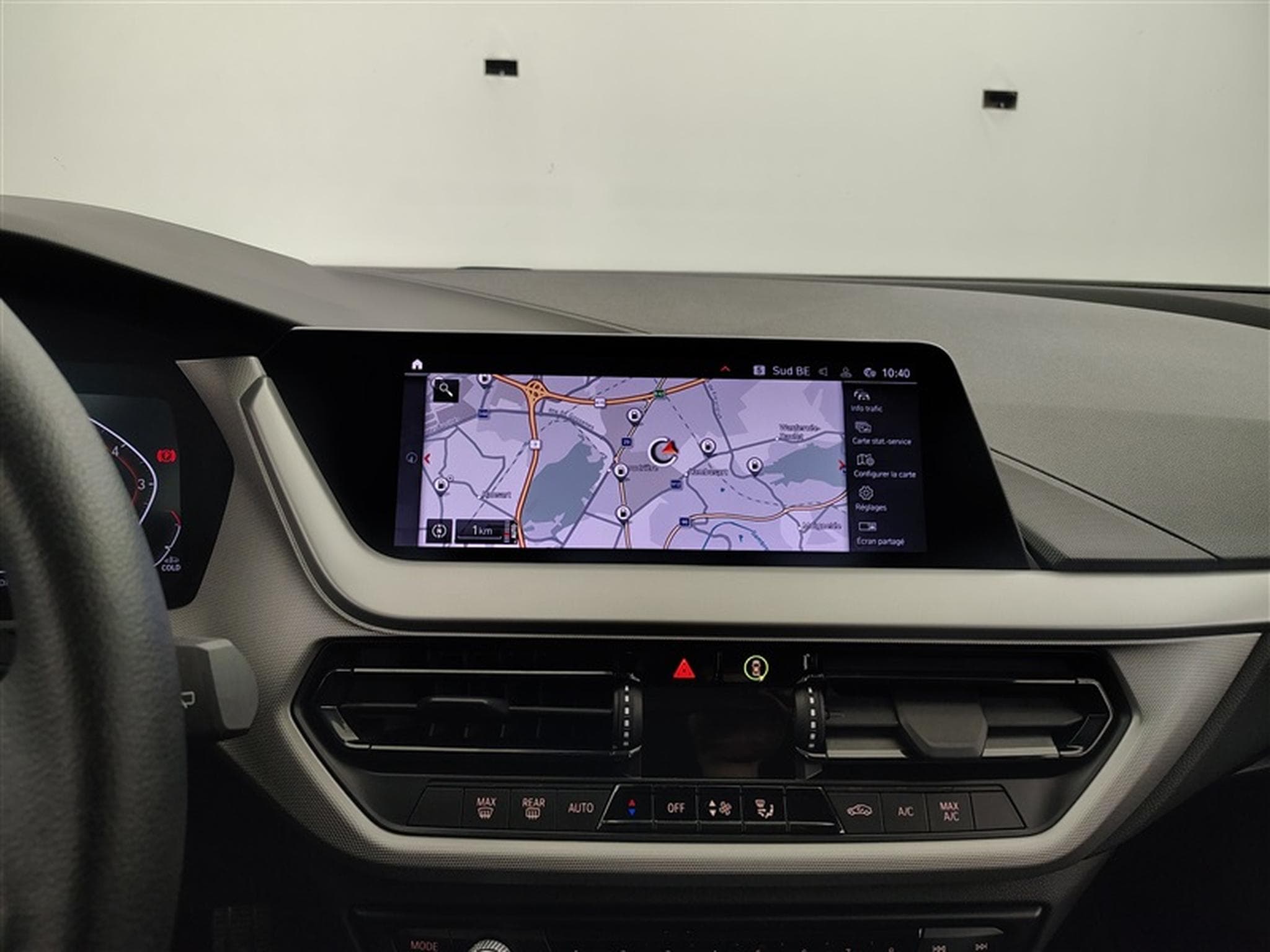 BMW 118 i  Navi Cockpit / Led / PDC av+ar (2021) - Photo 11