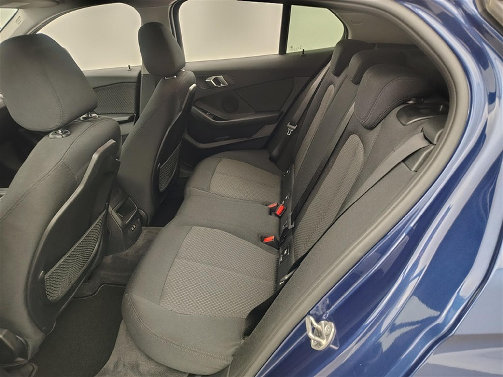 BMW 118 i  Navi Cockpit / Led / PDC av+ar (2021) - Photo 13