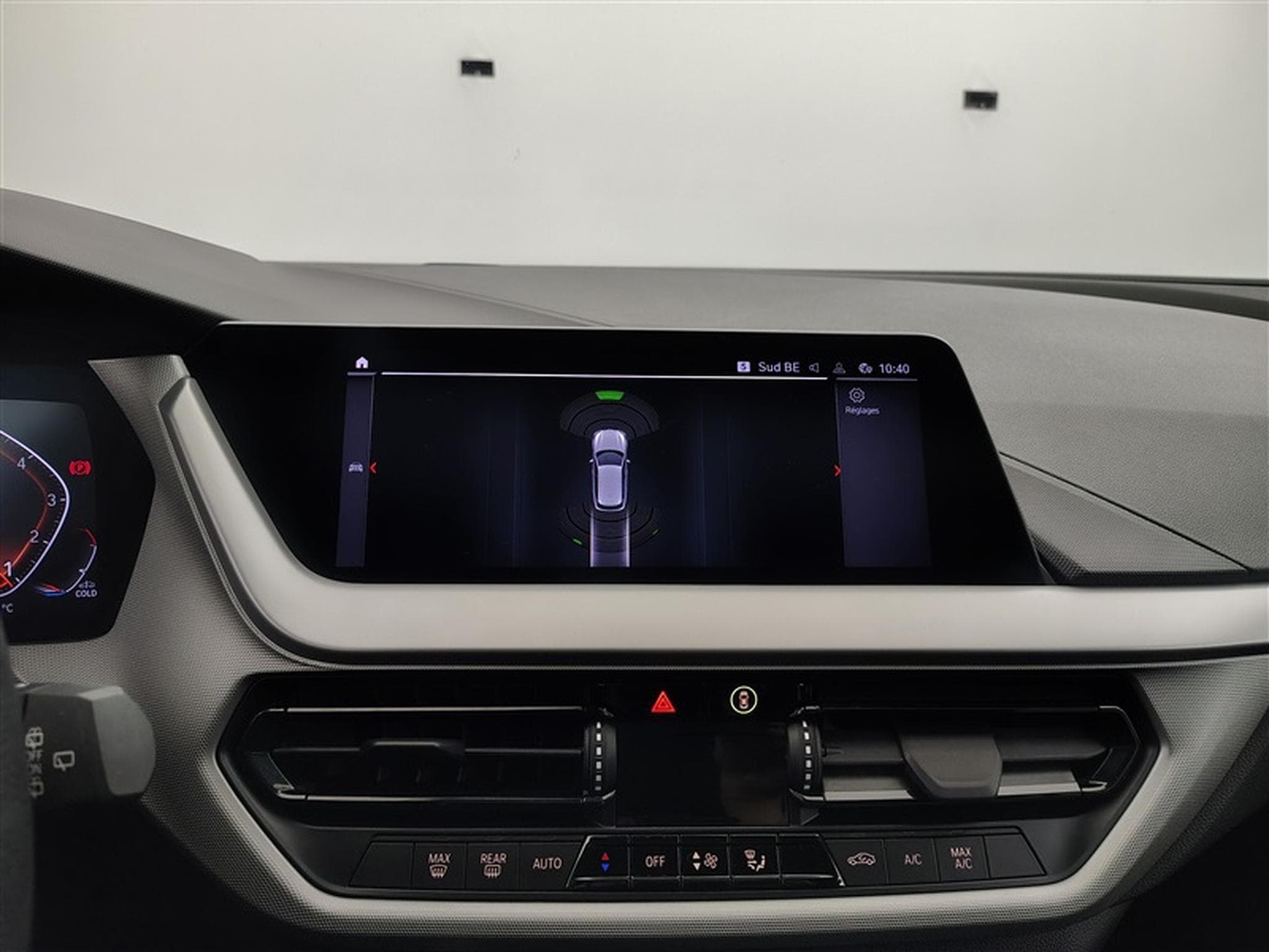 BMW 118 i  Navi Cockpit / Led / PDC av+ar (2021) - Photo 18