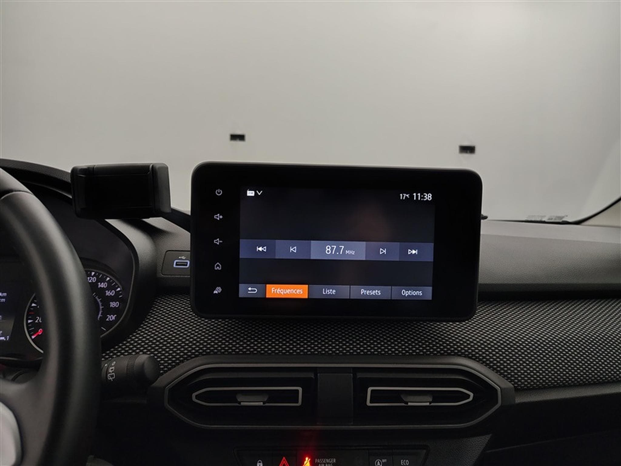 Dacia Sandero 1.0 TCe Journey CARPLAY / FULL LED / PDC AV-AR (2025) - Photo 11