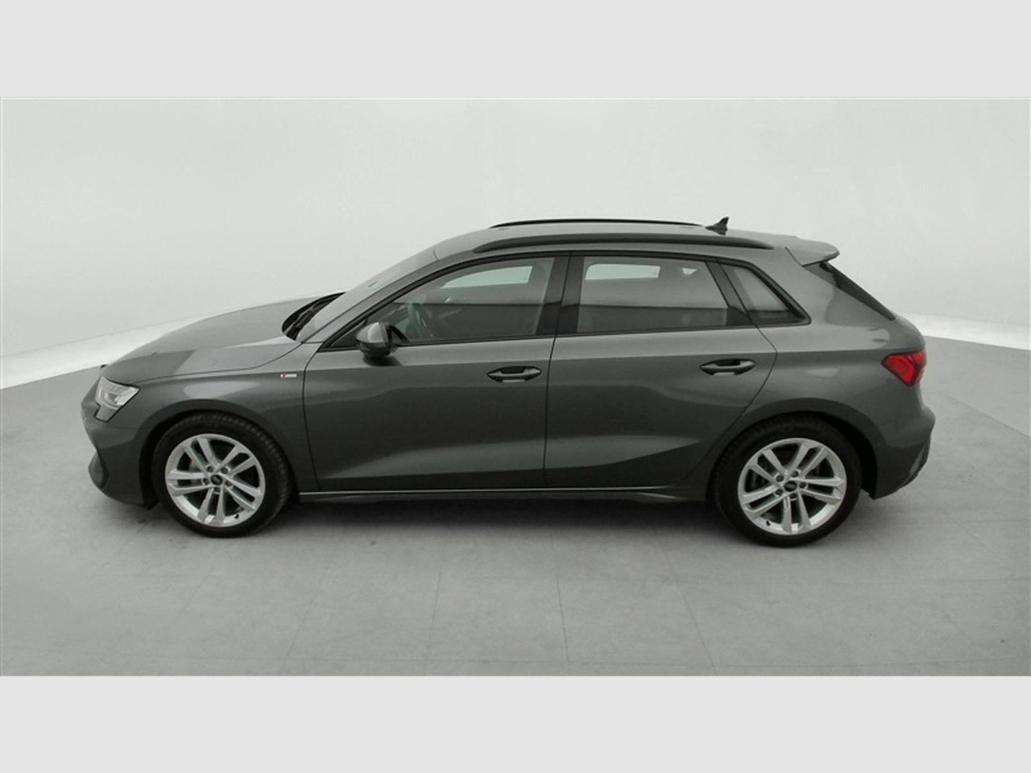 Audi A3 35 TFSI 150Cv S-Tronic S-Line NAVI / FULL LED / CARPLAY (2025) - Photo 3