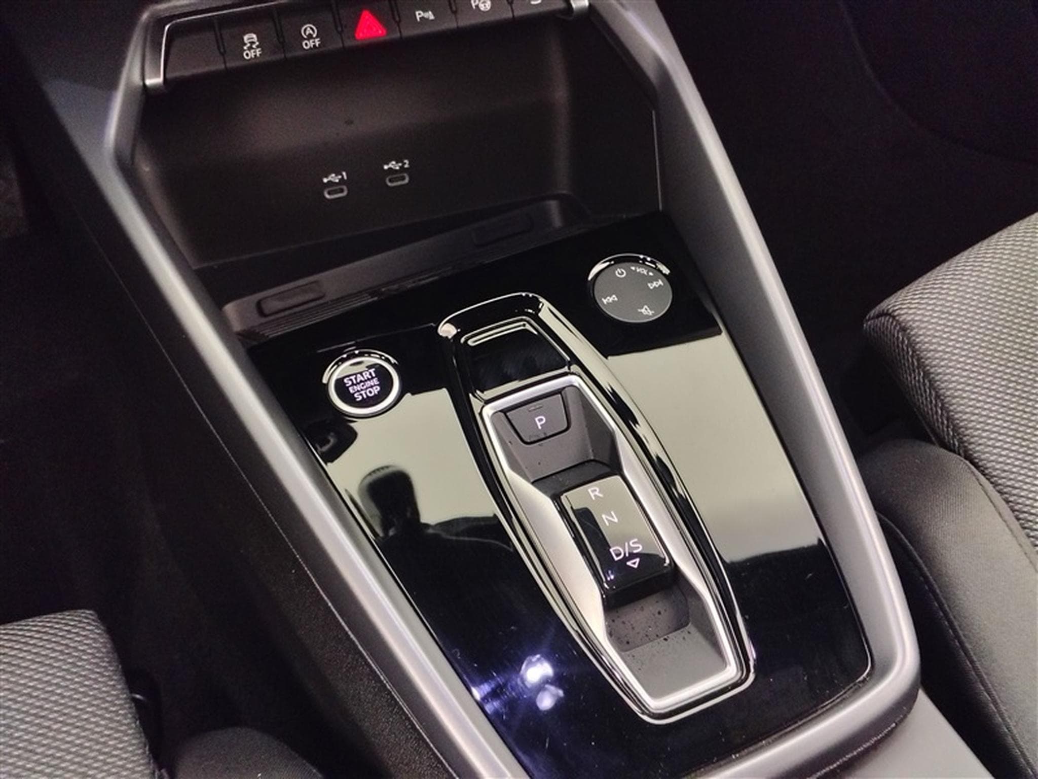 Audi A3 35 TFSI 150Cv S-Tronic S-Line NAVI / FULL LED / CARPLAY (2025) - Photo 12