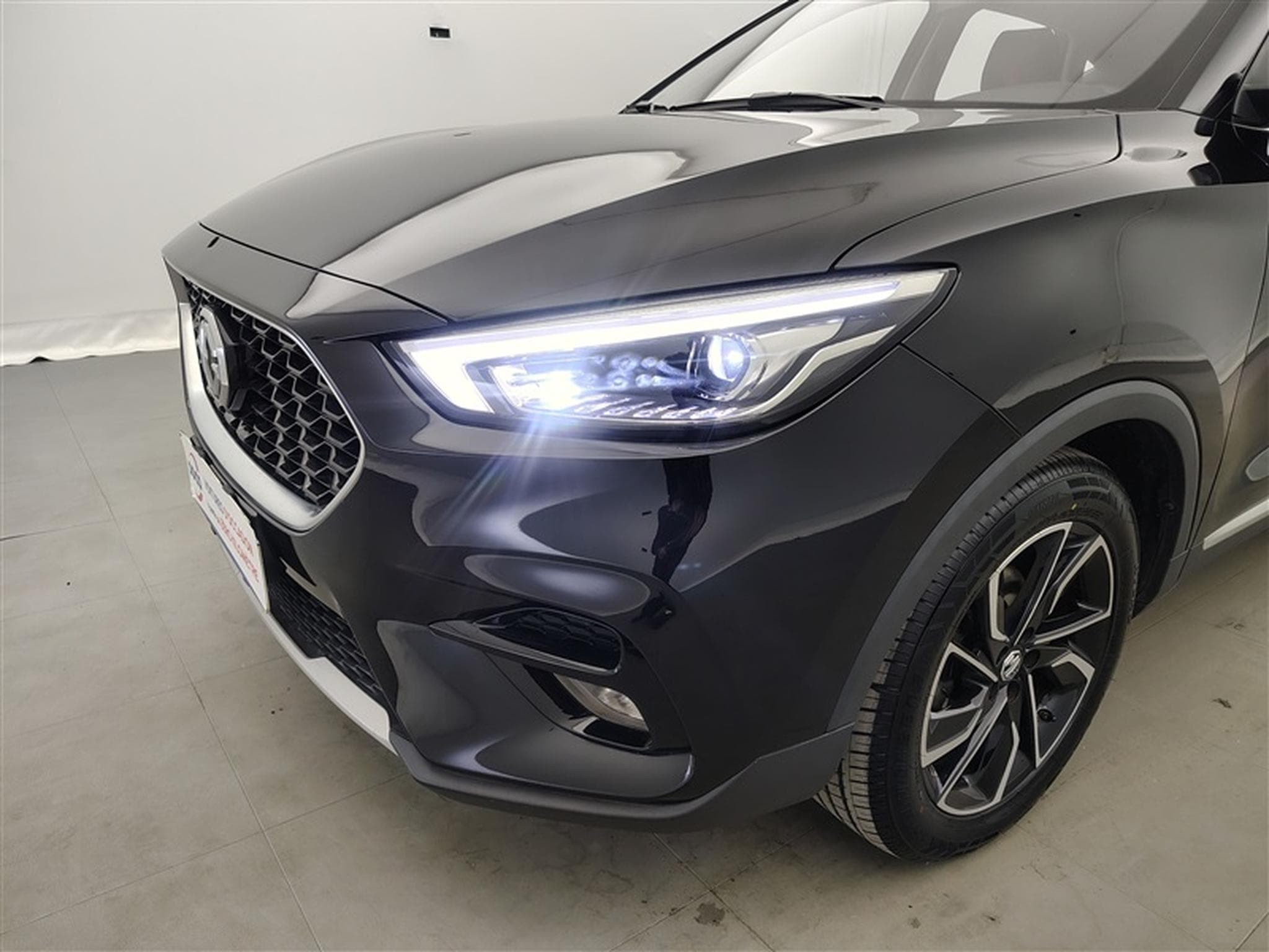 MG ZS 1.0 T-GDi 110cv AUTO Luxury NAVI / FULL LED / CUIR / CAMERA (2023) - Photo 15