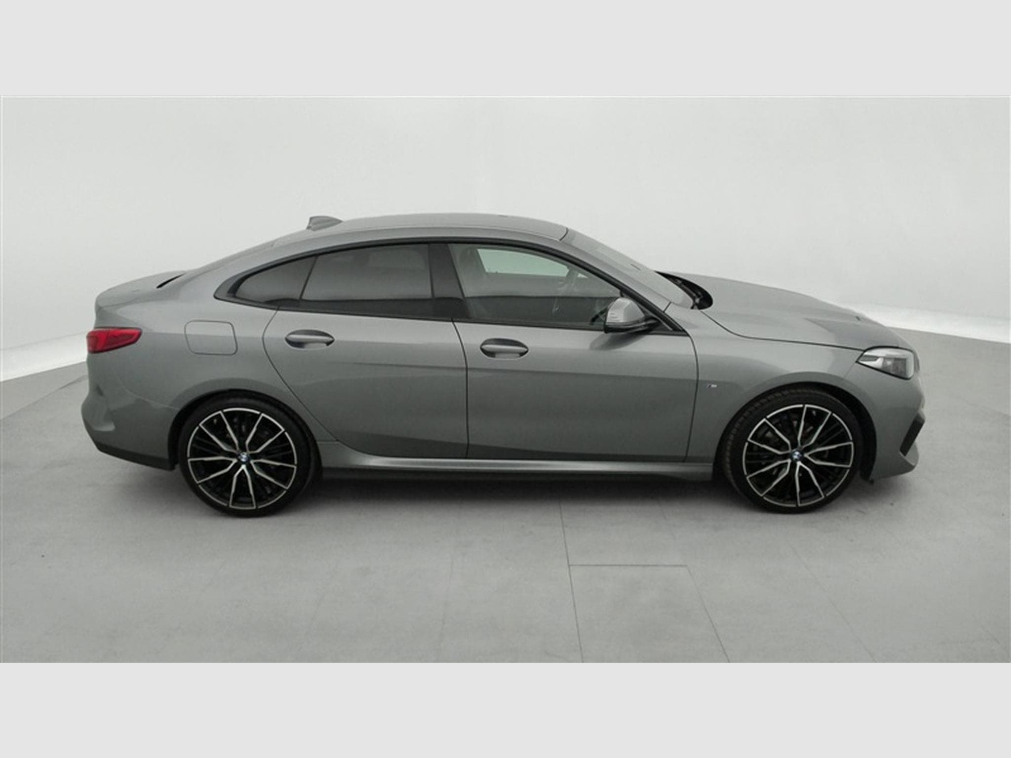 BMW 218 218iA GranCoupe Pack M NAVI / FULL LED / ALU 19" (2023) - Photo 25