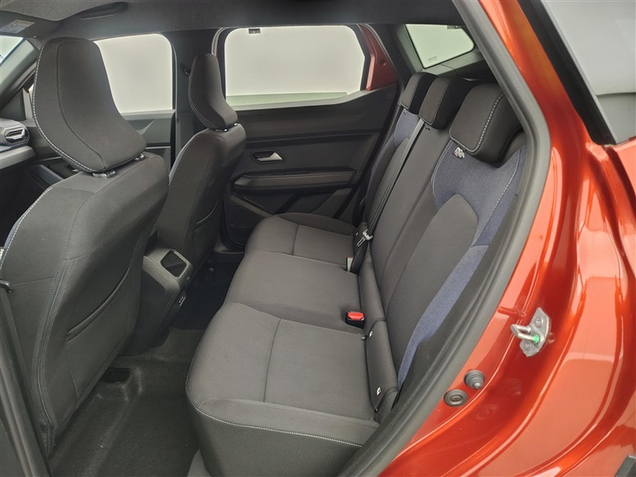 Dacia Duster 1.0 ECO-G Journey+ *NAVI/CARPLAY/FULL LED/CAMERA 360/PDC/JA* (2024) - Photo 13