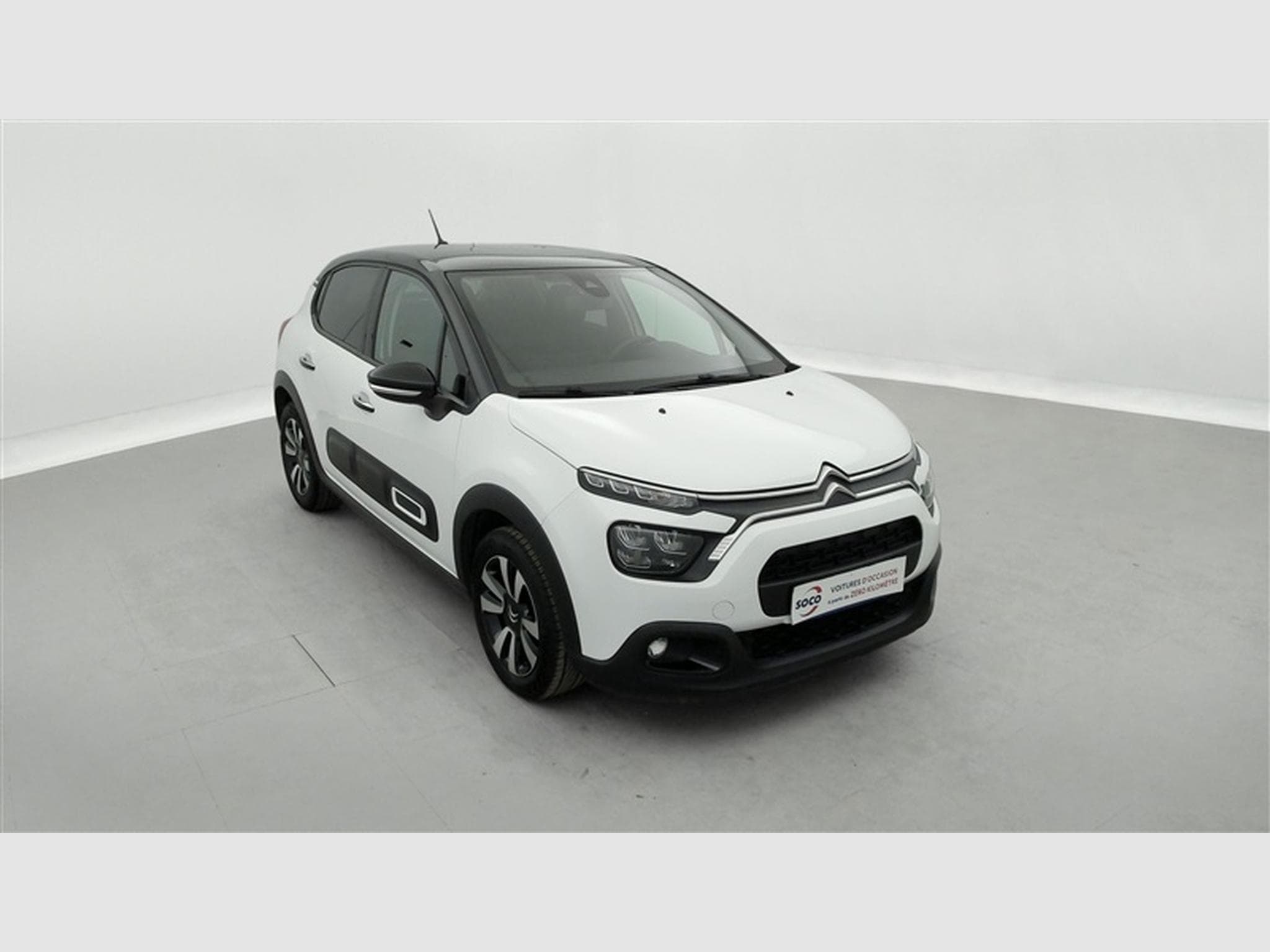 Citroen C3 1.2i PureTech Shine CARPLAY / FULL LED / JA 16" (2023) - Photo 21