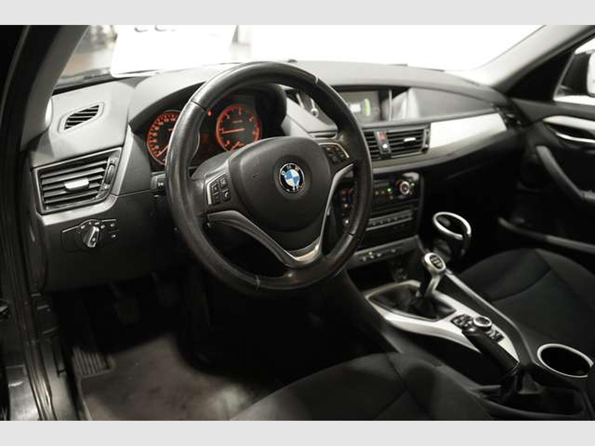 BMW X1 sD 16 d *Sitzheizung*Bi-Xenon*Navi*PDC*Klima (2013) - Photo 7