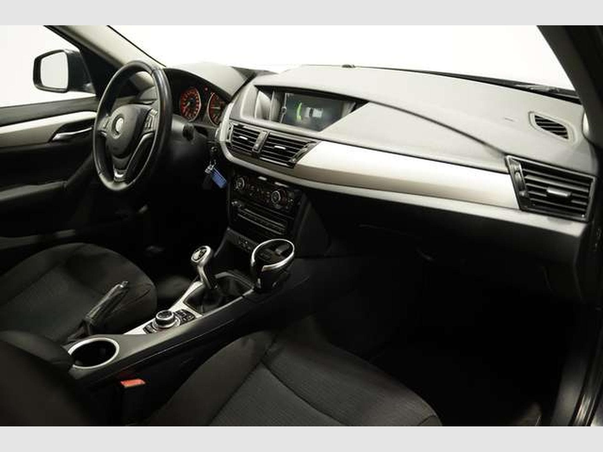 BMW X1 sD 16 d *Sitzheizung*Bi-Xenon*Navi*PDC*Klima (2013) - Photo 11