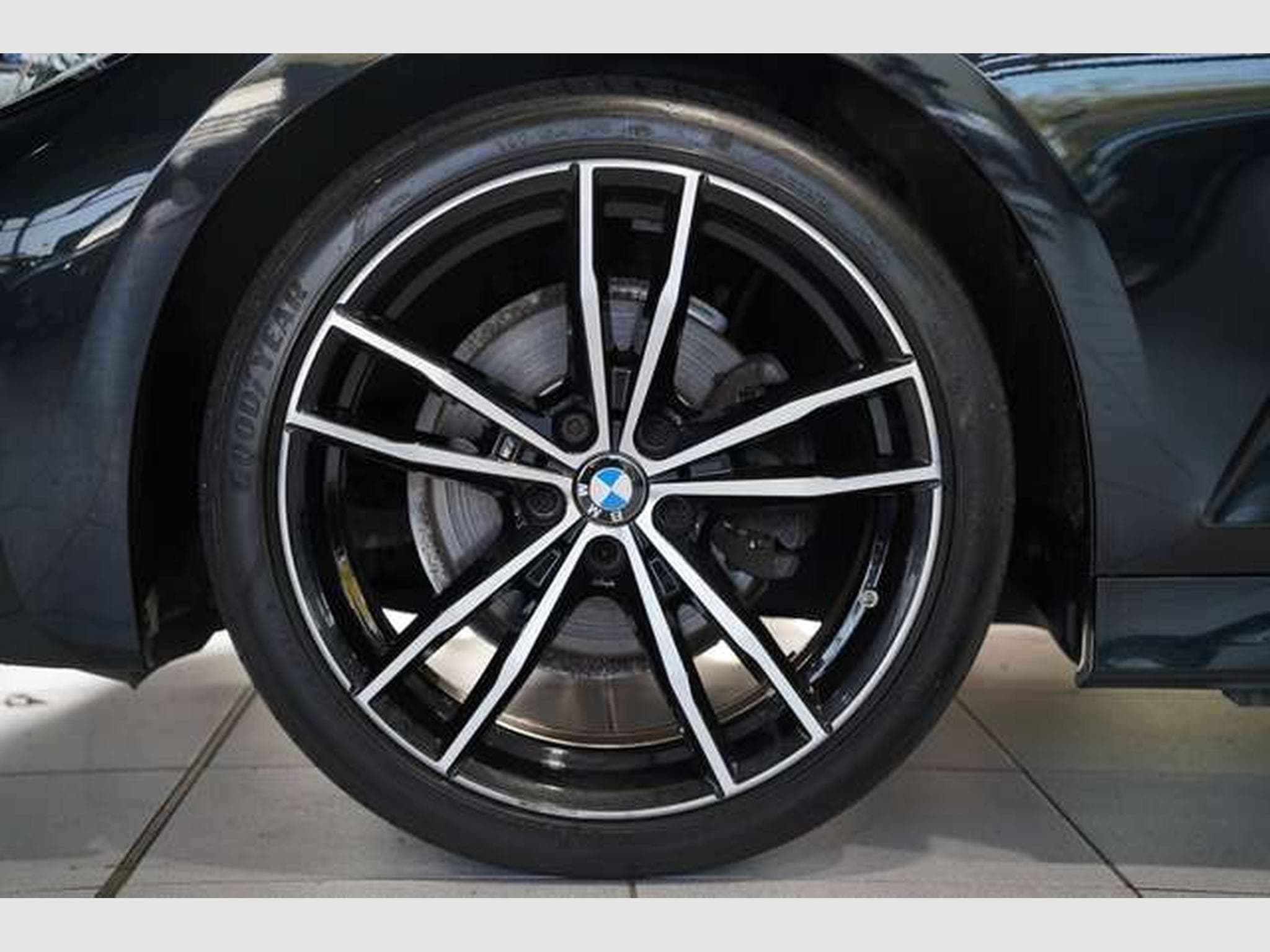 BMW 320 d Touring M Sportpaket *ACC*Pano*LiveCockpit (2021) - Foto 8