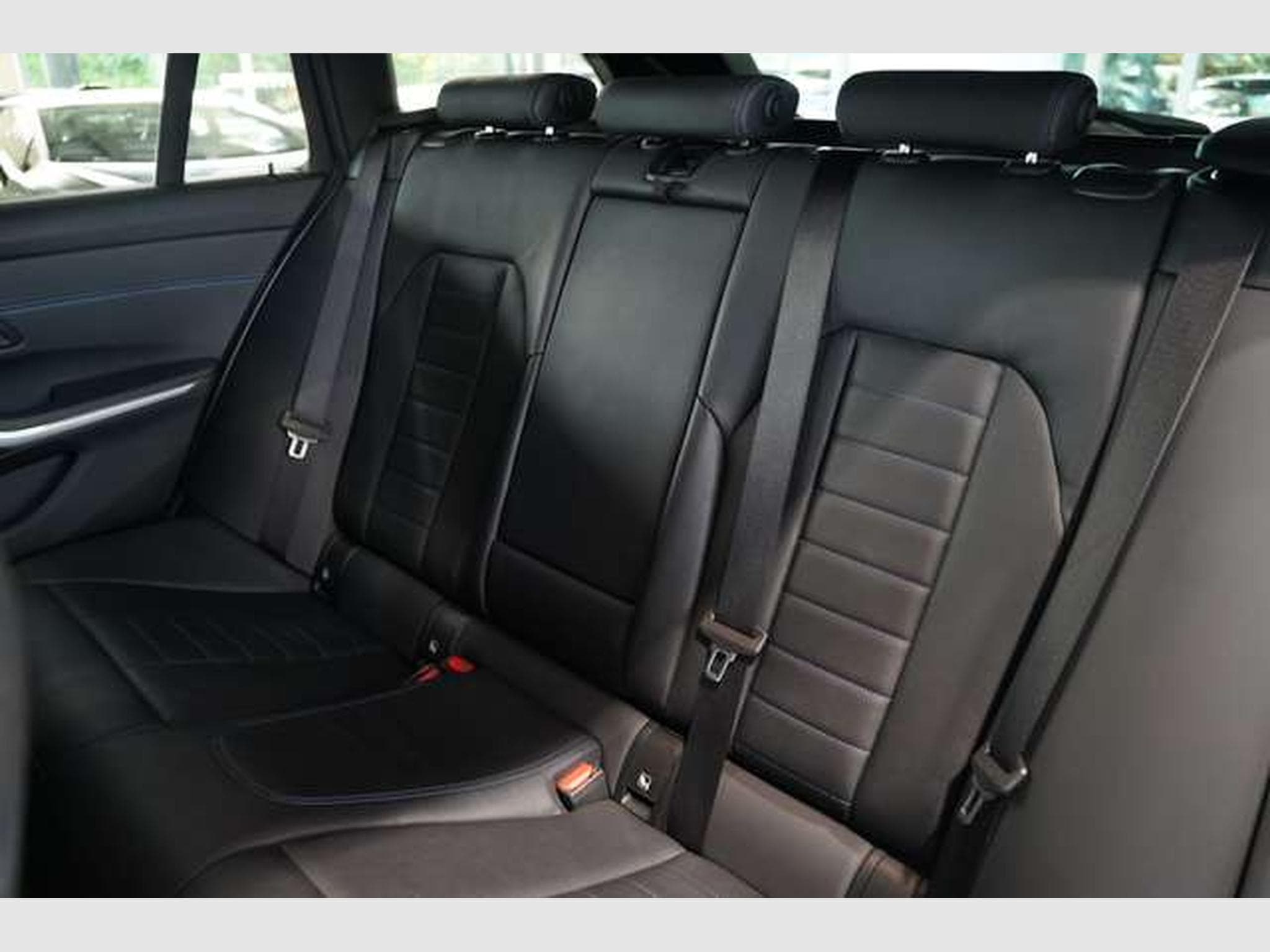 BMW 320 d Touring M Sportpaket *ACC*Pano*LiveCockpit (2021) - Foto 22
