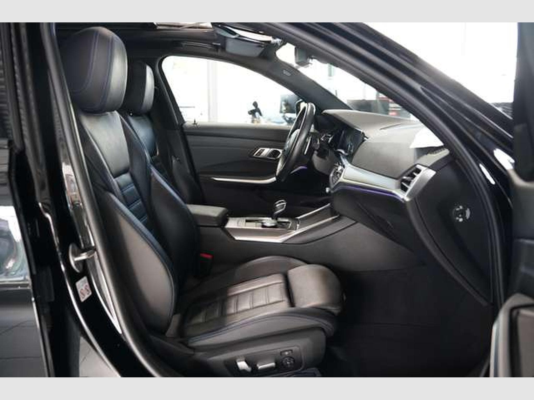 BMW 320 d Touring M Sportpaket *ACC*Pano*LiveCockpit (2021) - Foto 23