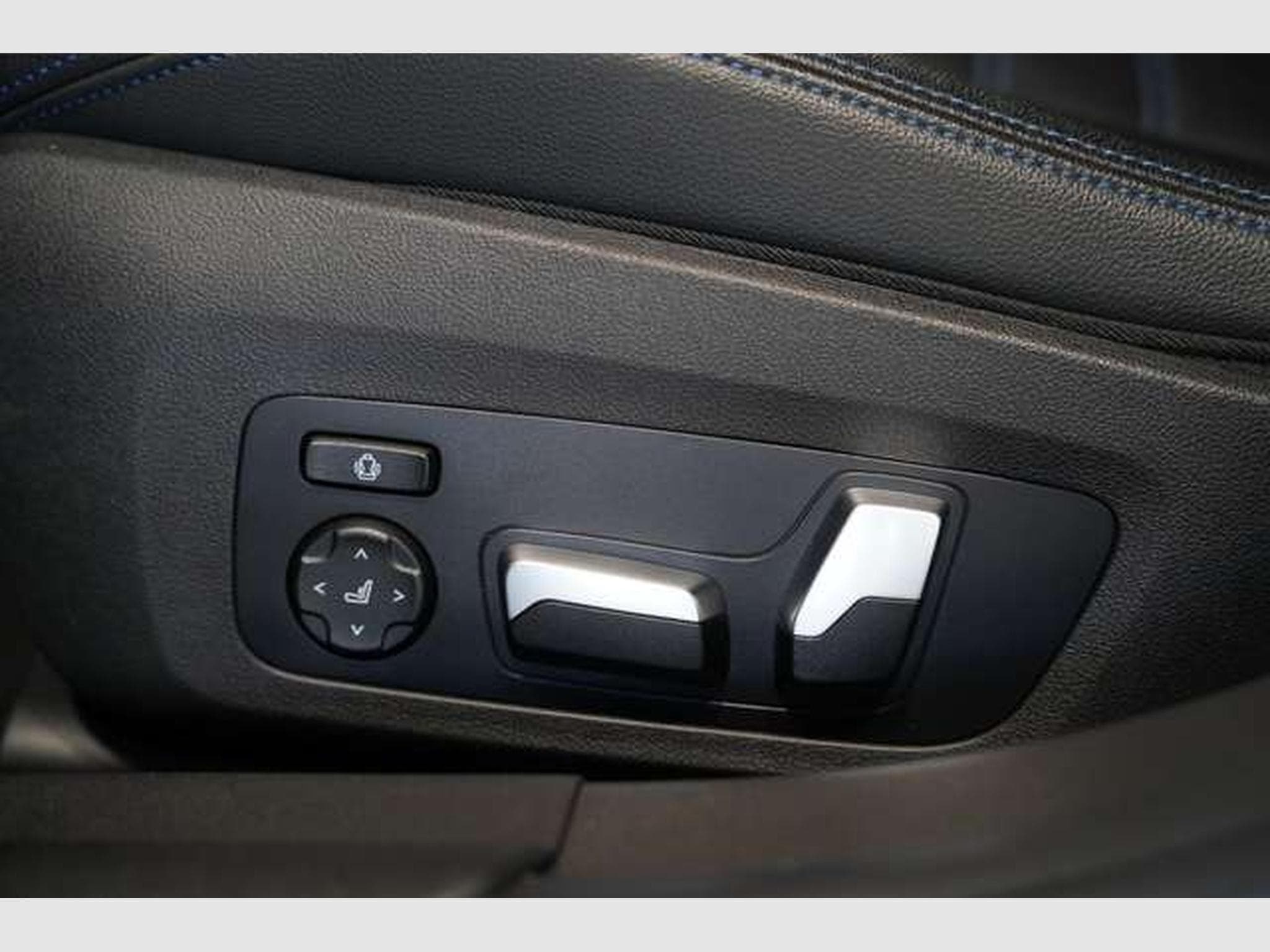 BMW 320 d Touring M Sportpaket *ACC*Pano*LiveCockpit (2021) - Foto 28