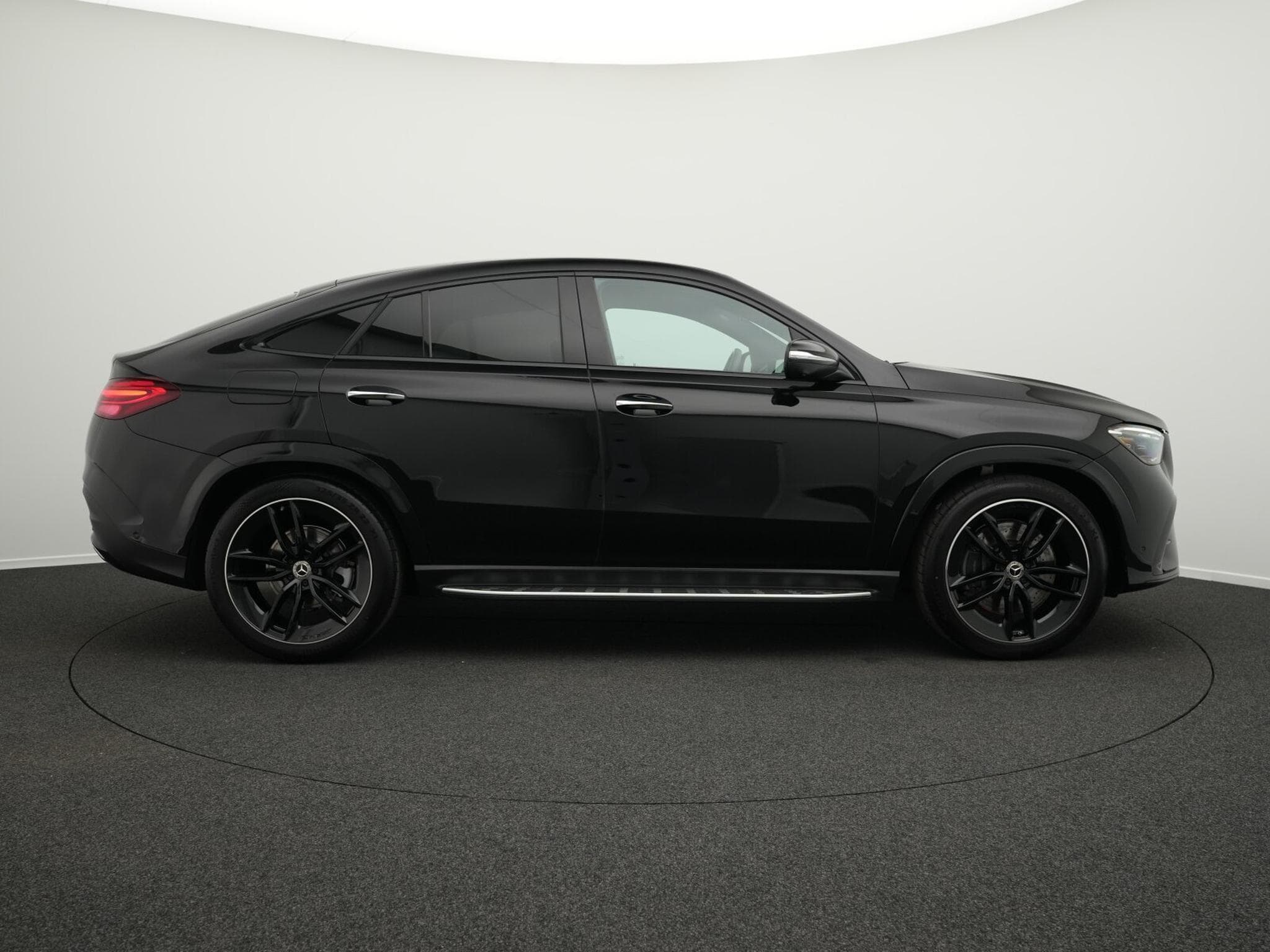 Mercedes GLE 450 d 4MATIC Coupé Multi+Pano+AHK+Night (2024) - Photo 5