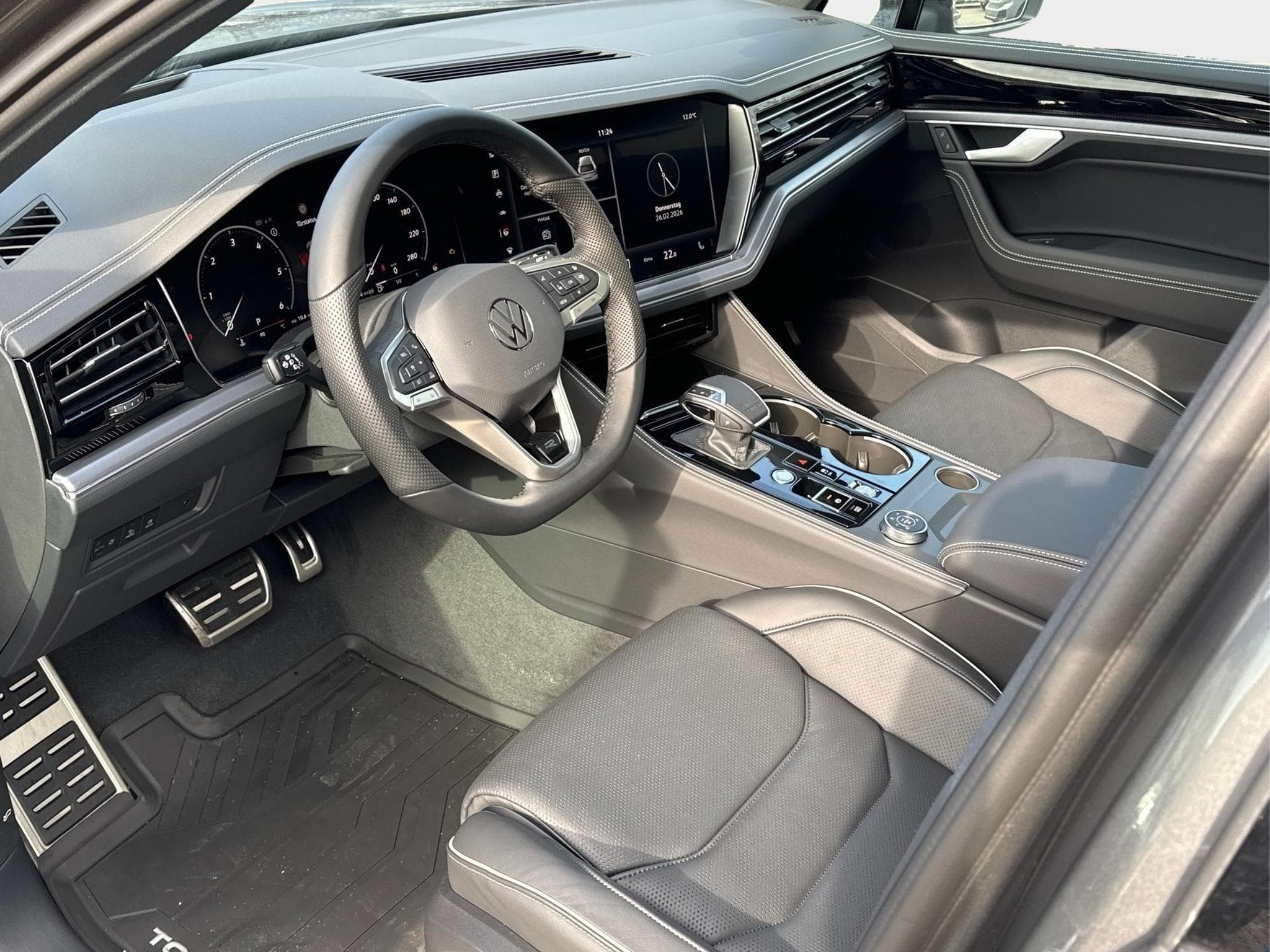 VW Touareg R FINAL EDITION (2026) - Foto 9